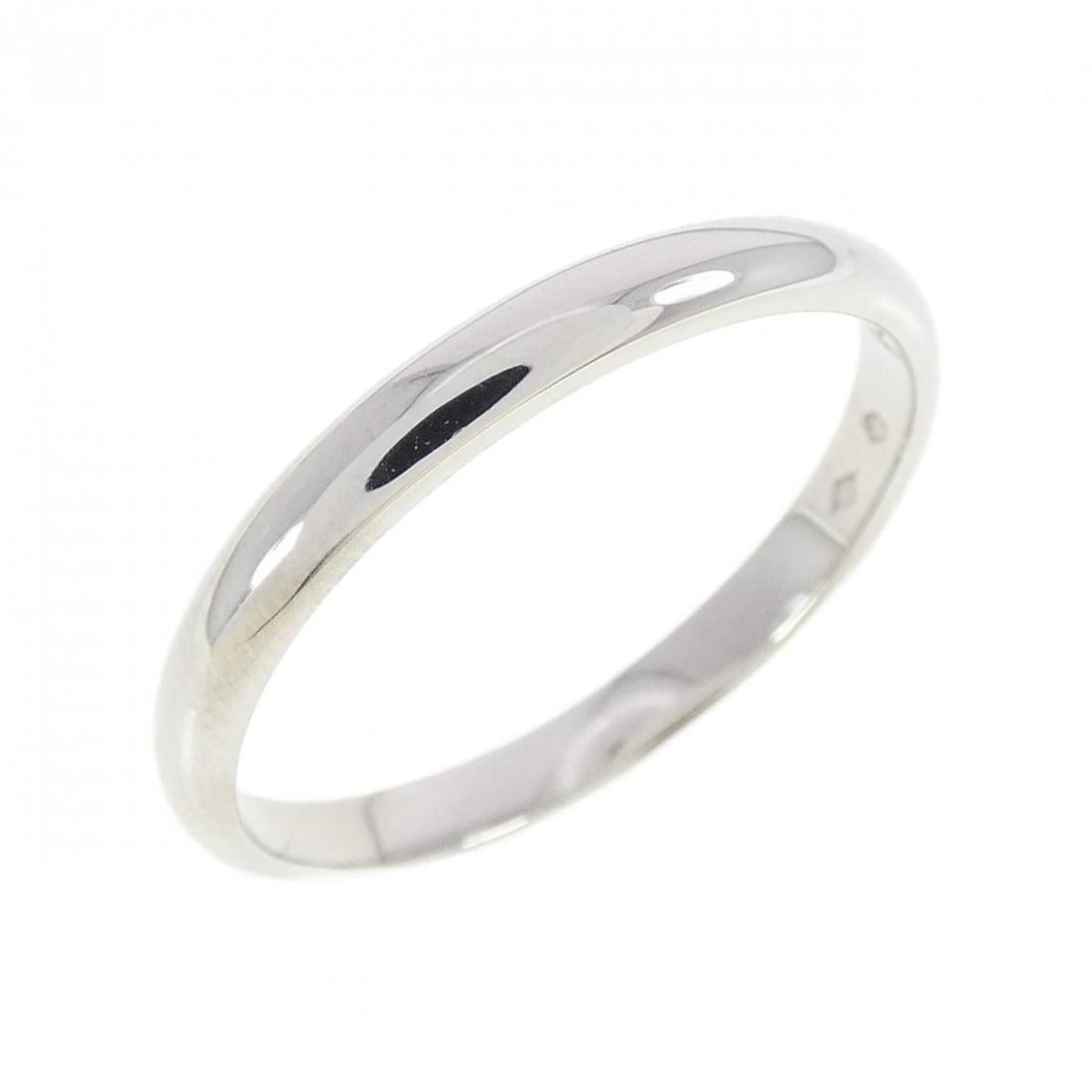 Cartier wedding ring: --- Catalog ---Category: SizeJP Size: 15US Size: 7.5Category: DesignType: Wedding ringGender: Women,MenMaterial: Platinum 950Category: GeneralBrand: Cartier--- Item List ---Section: ConditionRanking: