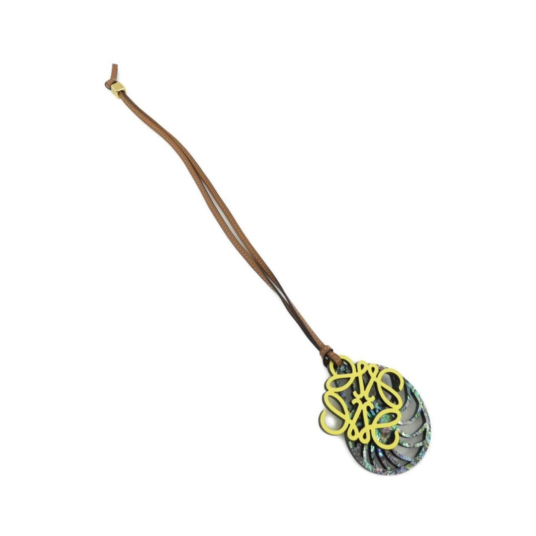 Loewe C621232XAB Accessory Bag Charm: --- Catalog ---Category: SizeSize (HxWxD): 95.00mm x 70.00mm / 3.74'' x 2.76''Category: DesignType: Handbag charmColor: Gold, Purple, YellowGender: Men,WomenMaterial: LeatherLeather/Fur Type: