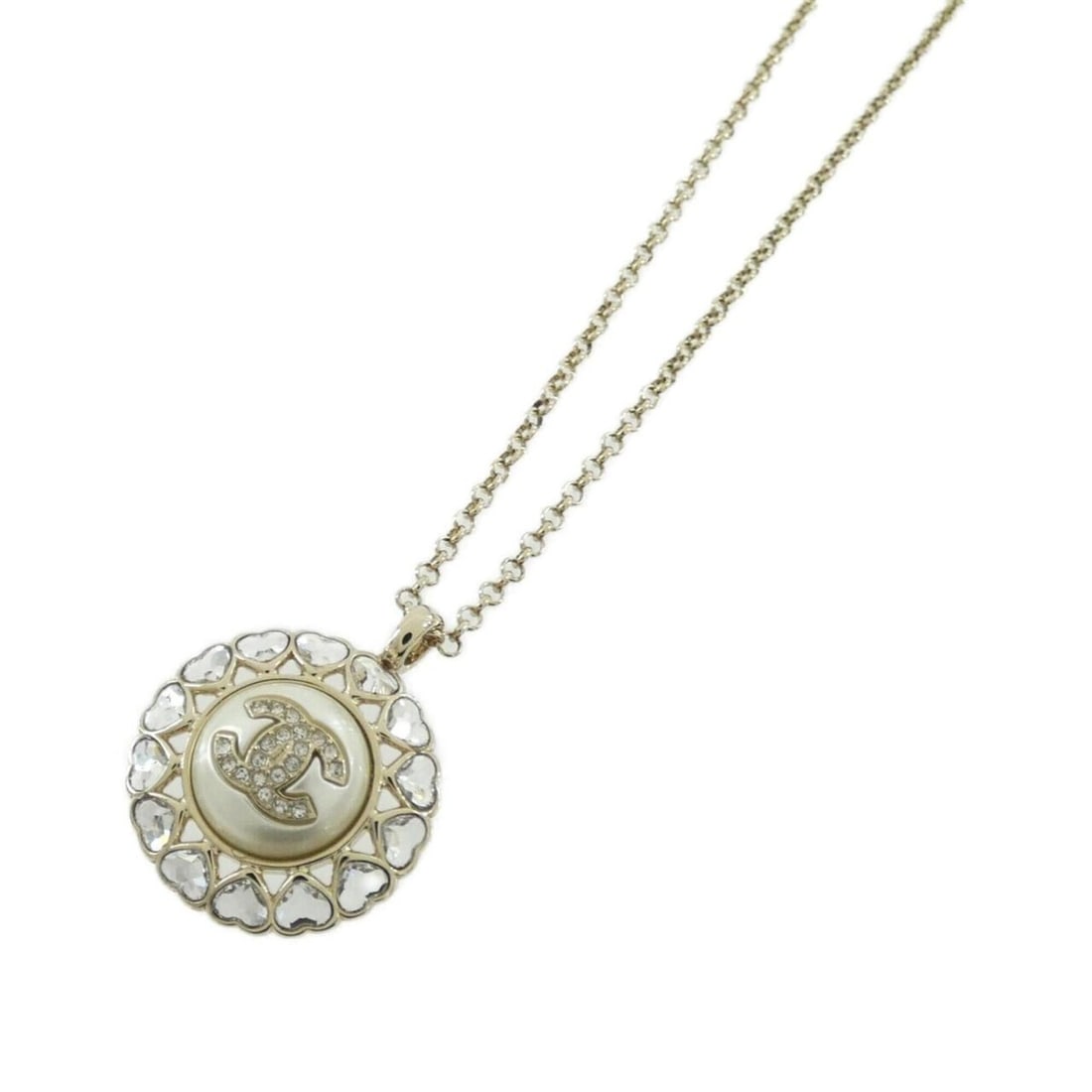 Chanel necklace: --- Catalog ---Category: SizePendant Size: 22mm x 22mm / 0.86'' x 0.86''Neck Circumference: 42 cm - 60 cm / 16.53'' - 23.62''Category: DesignColor: Gold, WhiteGender: WomenNecklace Type: