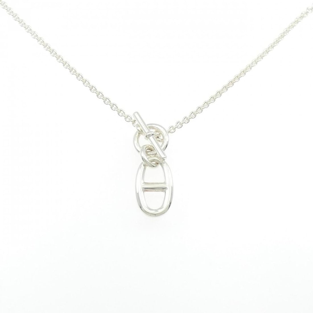 Hermes Hermès Chaine d'Ancre Necklace: --- Catalog ---Category: SizePendant Size: 29.9mm x 11.4mm / 1.17'' x 0.44''Neck Circumference: 41 cm / 16.14''Category: DesignGender: WomenMaterial: Silver 925Pendant Type: PendantNecklace Type: