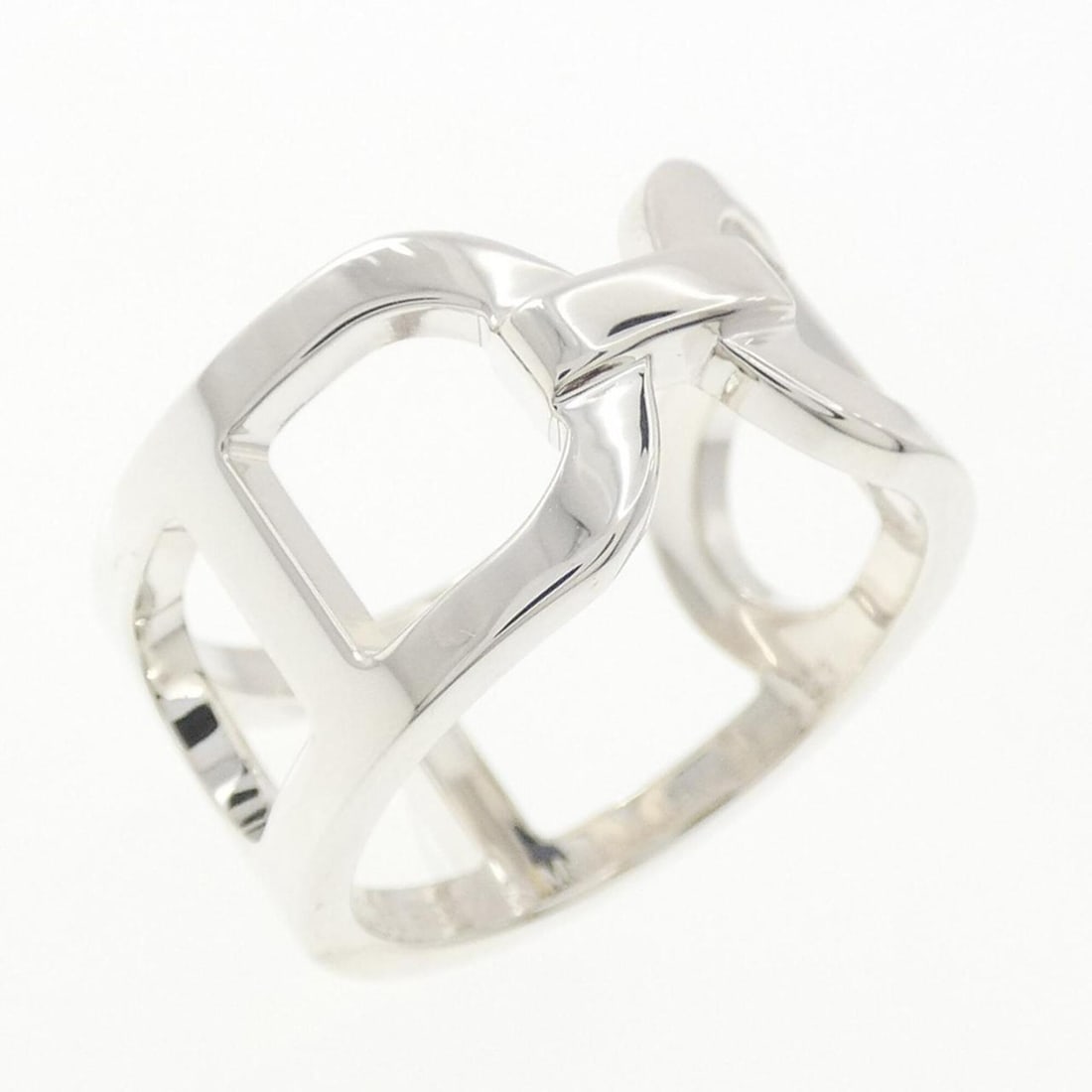 Hermes Hermès Ever Chaine d'Ancre Ring: --- Catalog ---Category: SizeUS Size: 6.5Brand Size: 53Category: DesignType: Band ringColor: SilverGender: WomenMaterial: Silver 925Category: GeneralMPN: H116619BBrand: Hermes--- Item List