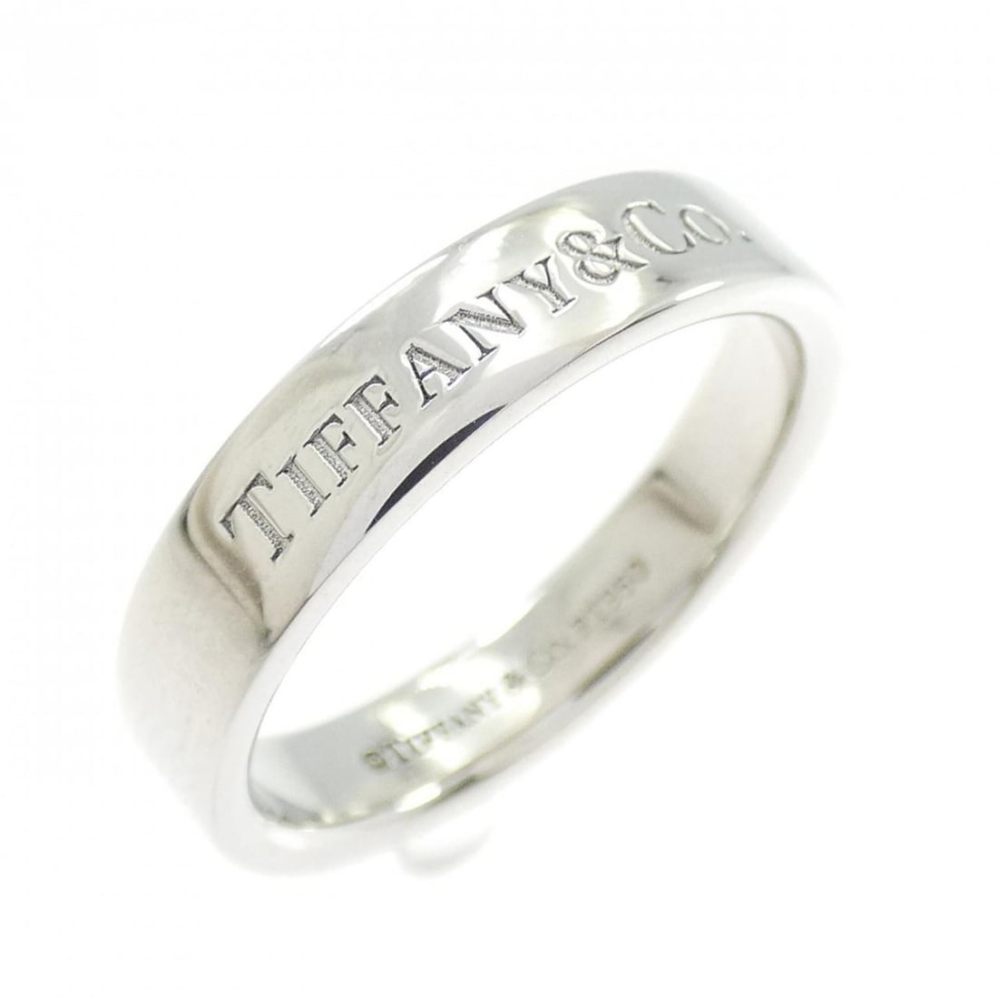 Tiffany Band Ring: --- Catalog ---Category: SizeJP Size: 11.0US Size: 6Category: DesignType: Band ringGender: WomenMaterial: Platinum 950Category: GeneralBrand: Tiffany--- Item List ---Section: ConditionRanking: Rank A