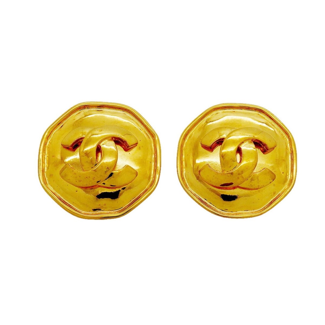 Chanel earrings, Coco Mark, GP plated, gold, women's.: --- Catalog ---Category: SizeSize (HxWxD): 31.00mm x 31.00mm / 1.22'' x 1.22''Category: DesignType: Clip earringsColor: GoldGender: WomenMaterial: Gold platingCategory: GeneralBrand: Chanel--- Item Li