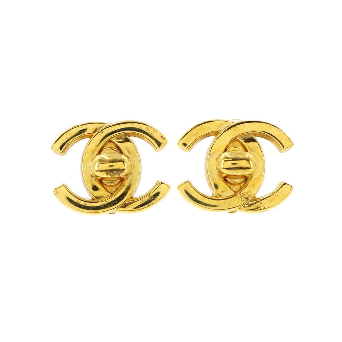 Chanel Coco Mark Turnlock Earrings, Gold 96P: --- Catalog ---Category: SizeSize (HxWxD): 21.00mm x 26.00mm / 0.83'' x 1.02''Category: DesignType: Clip earringsColor: GoldGender: WomenCategory: GeneralBrand: Chanel--- Item List ---Section: Conditi
