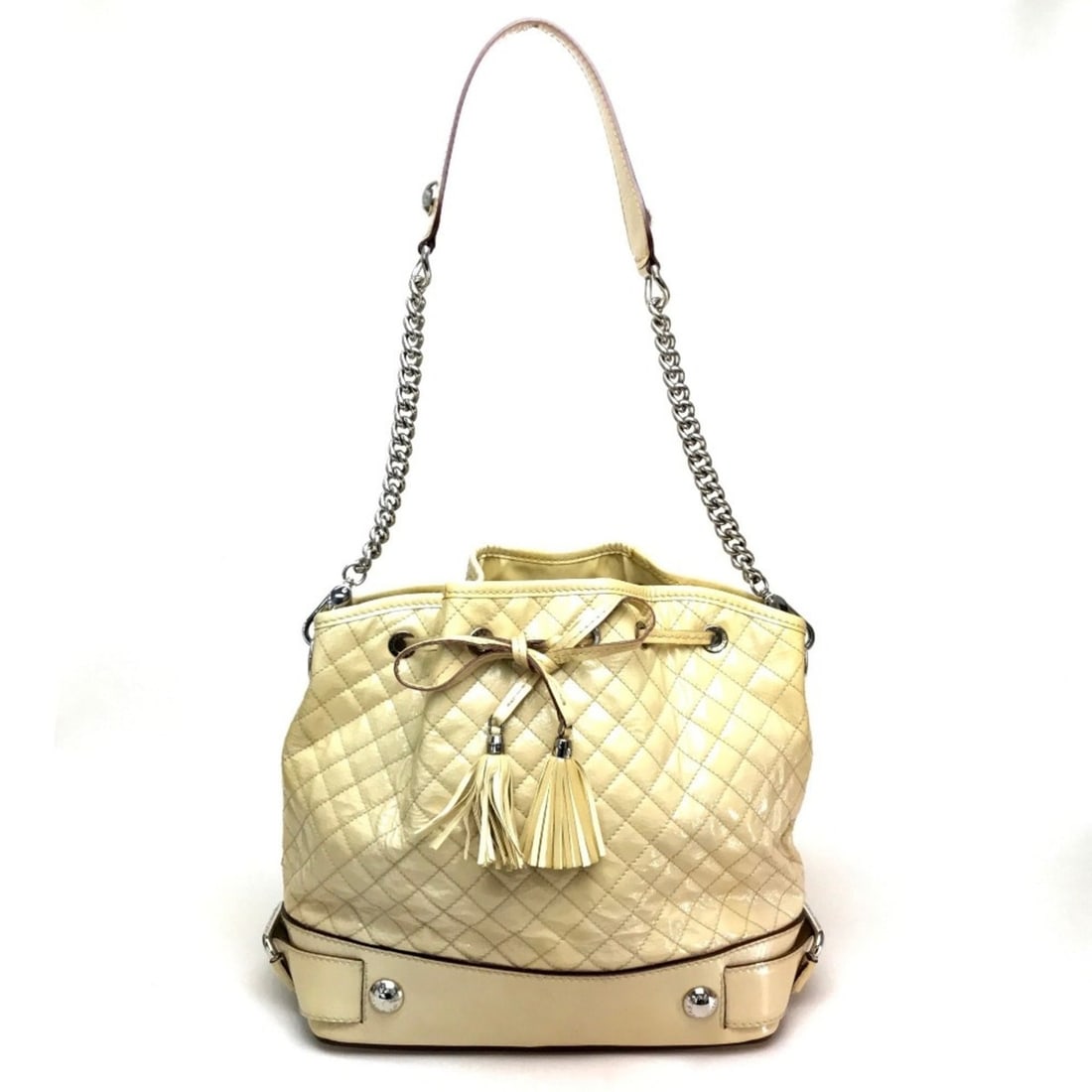 Dolce & Gabbana DOLCE&GABBANA Quilted Tassel Drawstring Bag, Shoulder Chain Patent Leather, Women's,: --- Catalog ---Category: SizeSize (HxWxD): 30cm x 29.5cm x 16cm / 11.81'' x 11.61'' x 6.29''Strap Length: 78cm / 30.7''Category: DesignType: Shoulder bagColor: BeigeGender: WomenMaterial: Patent leath