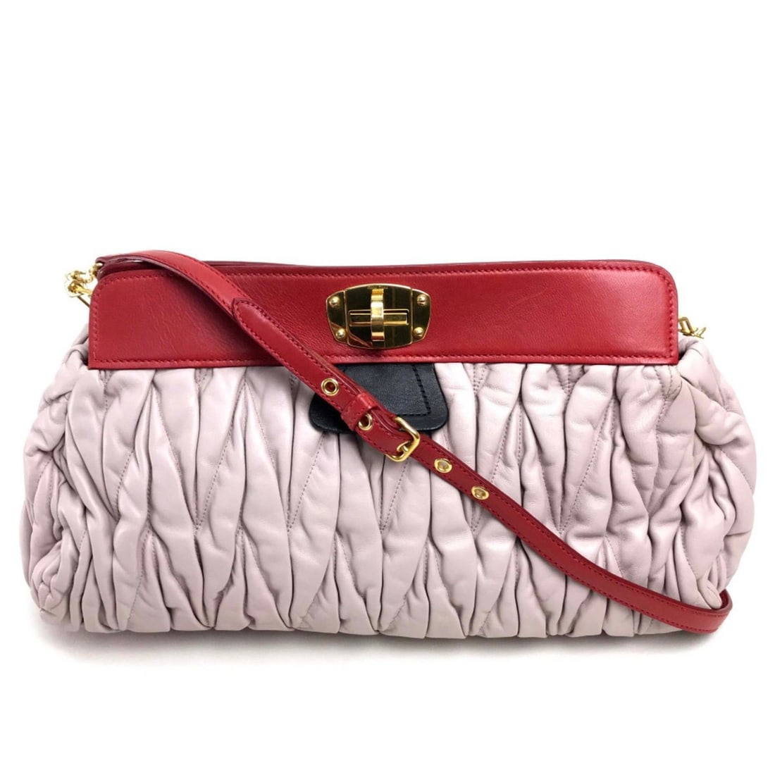 MIUMIU Miu Shoulder Bag, Matelassé, Clutch Crossbody Handbag, Leather, Women's, Light Pink: --- Catalog ---Category: SizeSize (HxWxD): 28cm x 40cm x 16.5cm / 11.02'' x 15.74'' x 6.49''Strap Length: 95cm / 37.4''Category: DesignType: Clutch bag, Handbag, Shoulder bagColor: Black, Light pinkGe