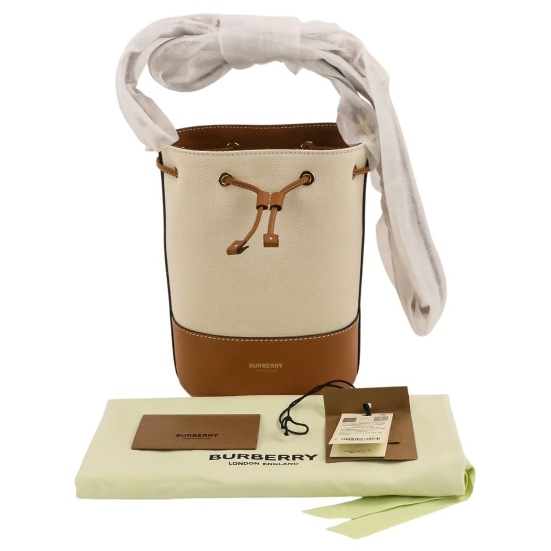 BURBERRY Small Bucket Shoulder Bag 8084614 Natural Brown Women's: --- Catalog ---Category: SizeSize (HxWxD): 20cm x 14cm x 13cm / 7.87'' x 5.51'' x 5.11''Category: DesignType: Shoulder bagColor: BrownGender: WomenMaterial: Canvas , Leather Category: GeneralBrand: Bu