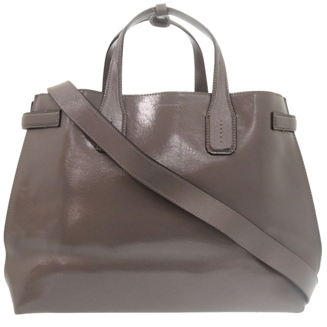 Burberry 2-Way Soft Banner Patent Leather Grey Shoulder Bag 1332BURBERRY: --- Catalog ---Category: SizeSize (HxWxD): 28cm x 40cm x 15cm / 11.02'' x 15.74'' x 5.9''Category: DesignType: Shoulder bagColor: GrayGender: WomenMaterial: Patent leather Category: GeneralBrand: Burb