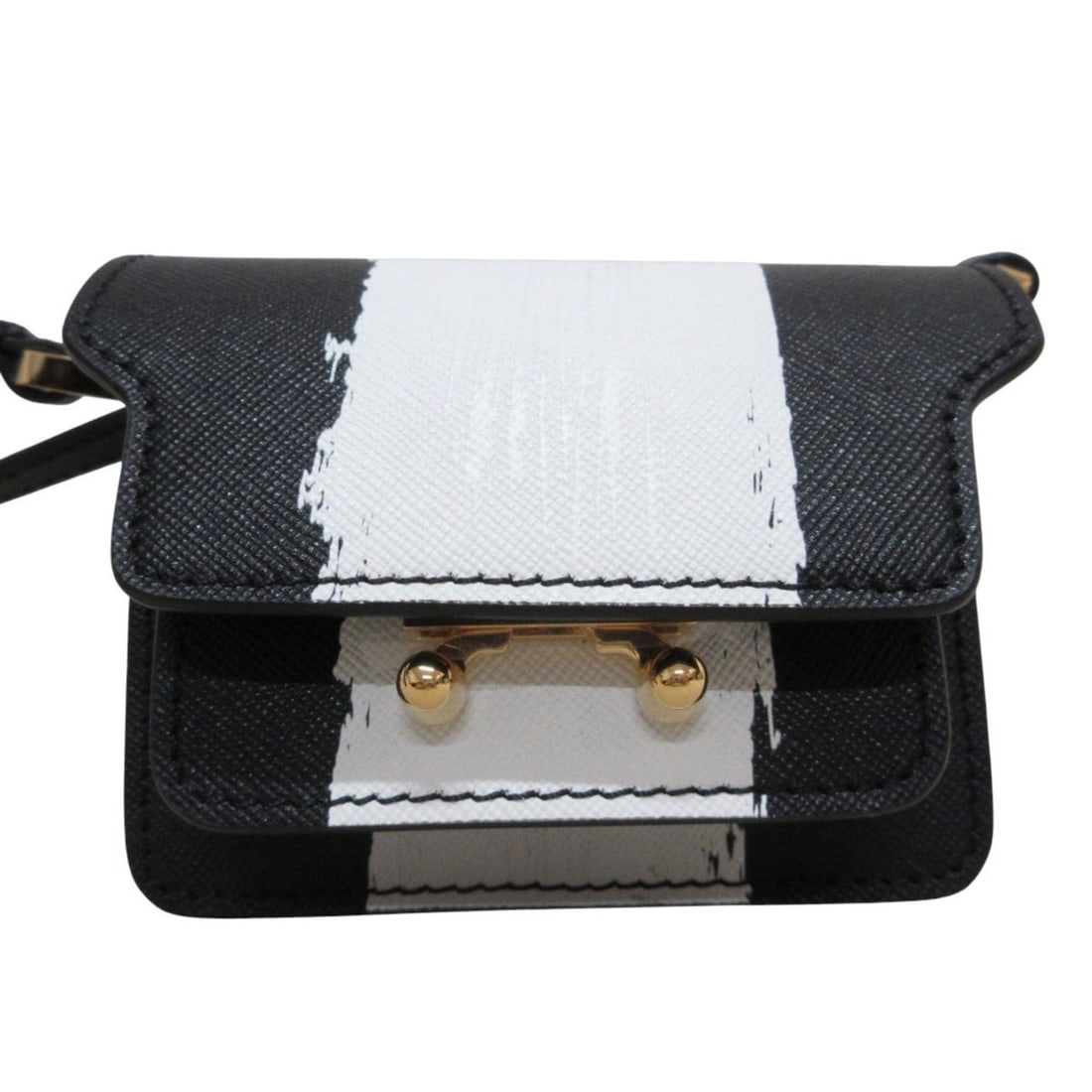 MARNI Trunk Nano Leather Shoulder Bag Pouch SBMP0079L7 Black Women's: --- Catalog ---Category: SizeSize (HxWxD): 9cm x 11cm x 8cm / 3.54'' x 4.33'' x 3.14''Category: DesignType: Pochette, Shoulder bagColor: Black, WhiteGender: WomenMaterial: Leather Category: GeneralBra