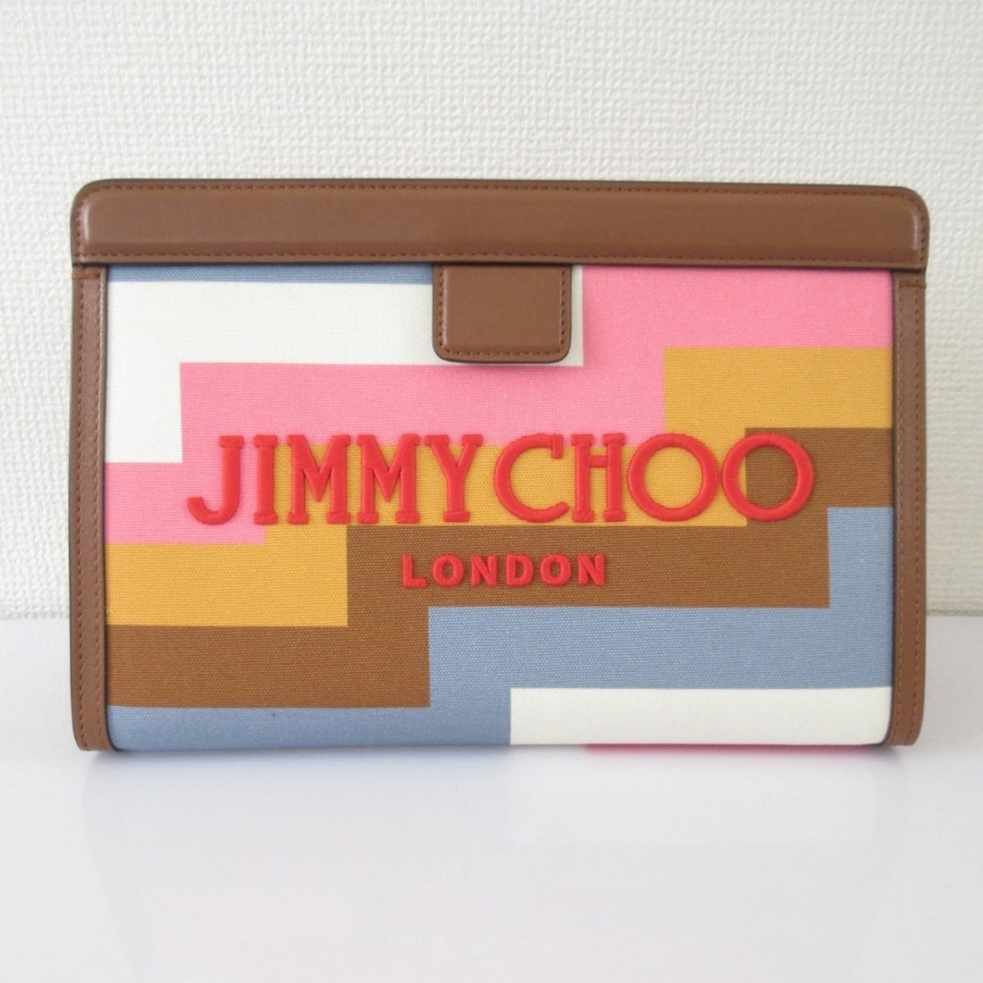 JIMMY CHOO Avenue Pouch Canvas Handbag Clutch Bag Multicolor Women's: --- Catalog ---Category: SizeSize (HxWxD): 17cm x 25.5cm x 8cm / 6.69'' x 10.03'' x 3.14''Category: DesignType: Clutch bag, Handbag, PouchColor: Multi-colorGender: WomenMaterial: Canvas Category: Gene