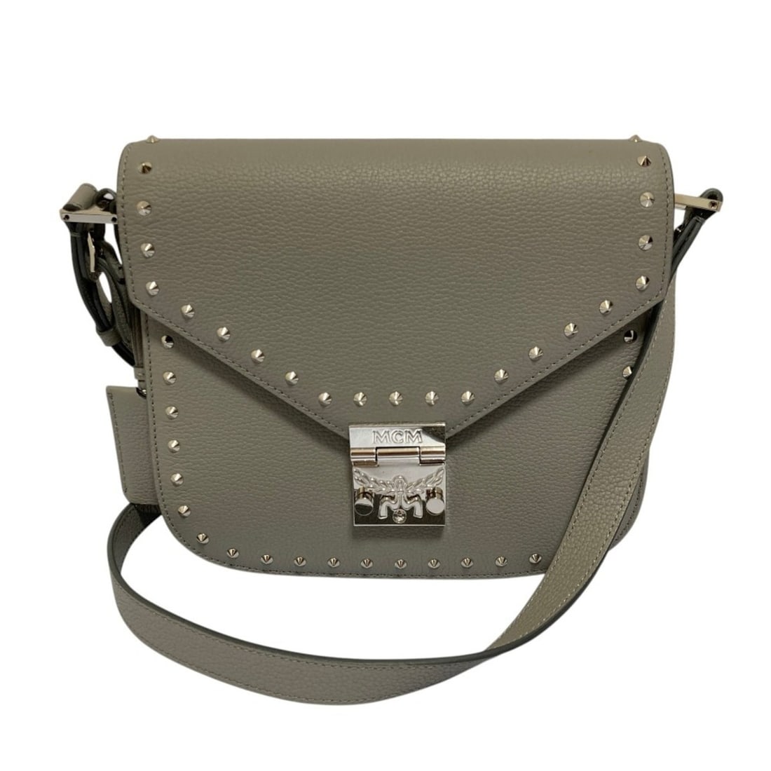 MCM Studded Leather Shoulder Bag, Gray, Women's: --- Catalog ---Category: SizeSize (HxWxD): 19cm x 21cm x 5cm / 7.48'' x 8.26'' x 1.96''Category: DesignType: Shoulder bagColor: GrayGender: WomenMaterial: Leather Category: GeneralBrand: MCM--- Item L