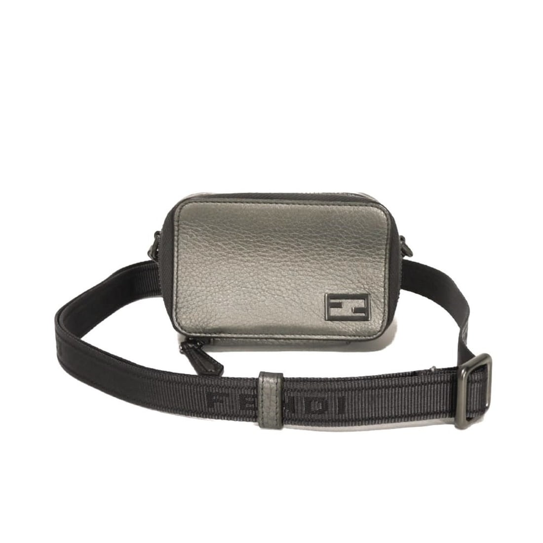Fendi FENDI Shoulder Bag Baguette Logo Mini Camera Case Cuoio Roma 2WAY FF Metal Graphite 7M0344: --- Catalog ---Category: SizeSize (HxWxD): 7.5cm x 11.5cm x 4cm / 2.95'' x 4.52'' x 1.57''Category: DesignType: Shoulder bagColor: GunmetalGender: Men,WomenCategory: GeneralMPN: 7M0344 AJJ1 F1HR3Brand