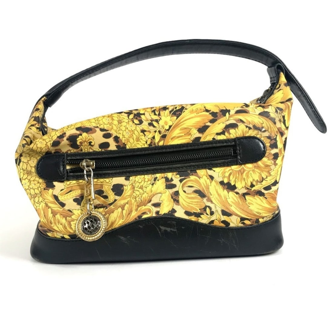 VERSACE Vintage Leopard Vanity Bag, Handbag, Pouch, Leather, Men's & Women's, Yellow: --- Catalog ---Category: SizeSize (HxWxD): 11cm x 24cm x 12.5cm / 4.33'' x 9.44'' x 4.92''Category: DesignType: Handbag, Pouch, Vanity bagColor: Black, YellowGender: Men,WomenMaterial: PVC , Leather C