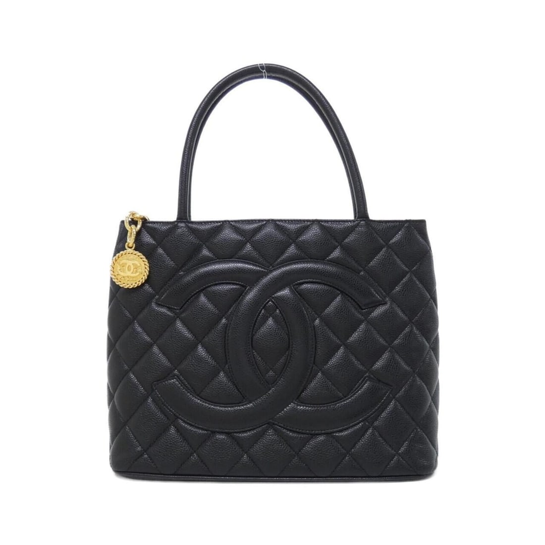 Chanel 1804 handbag: --- Catalog ---Category: SizeSize (HxWxD): 25cm x 30cm x 14cm / 9.84'' x 11.81'' x 5.51''Category: DesignType: HandbagColor: BlackGender: WomenMaterial: Grained Calfskin Category: GeneralMPN:
