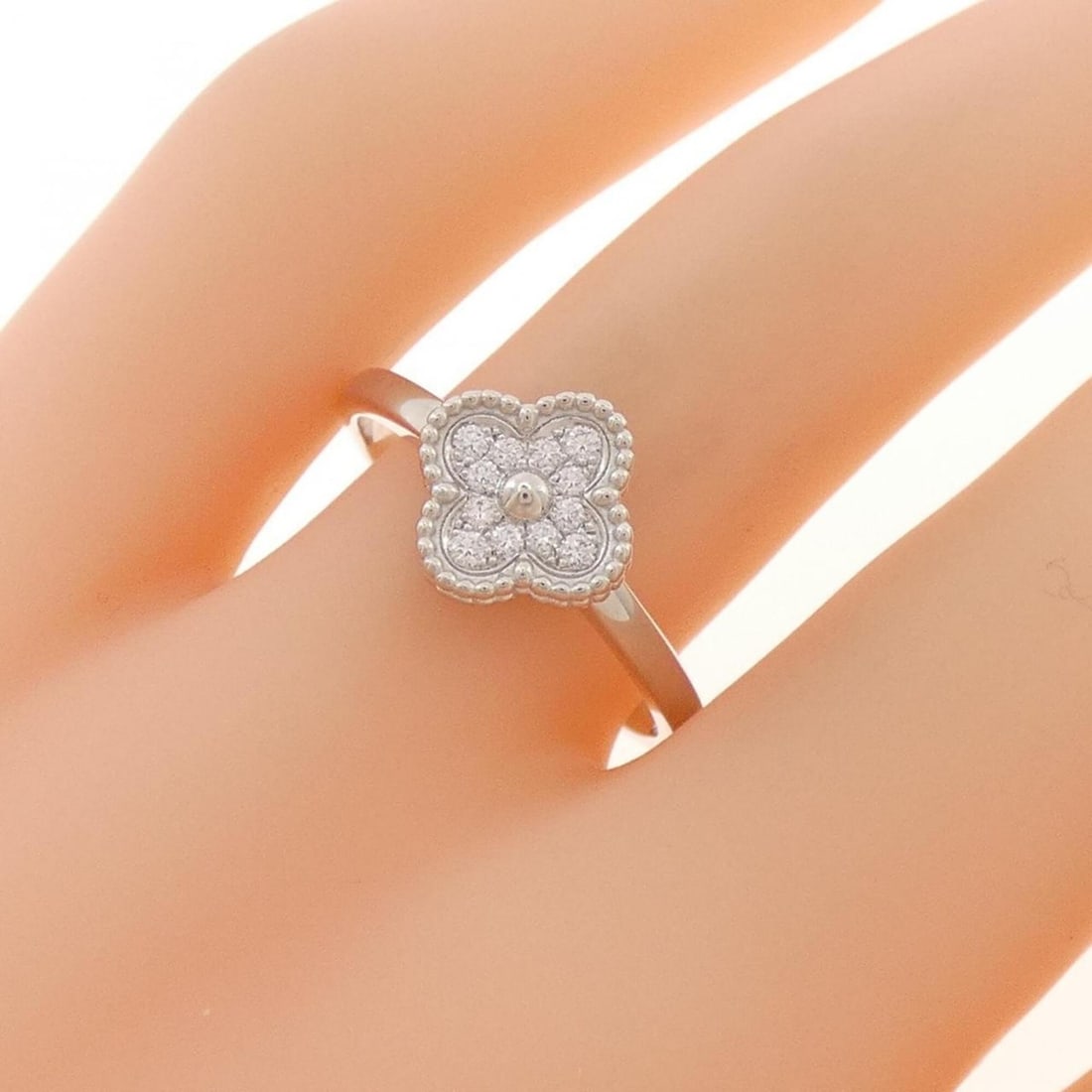 Van Cleef & Arpels Sweet Alhambra Ring - 5