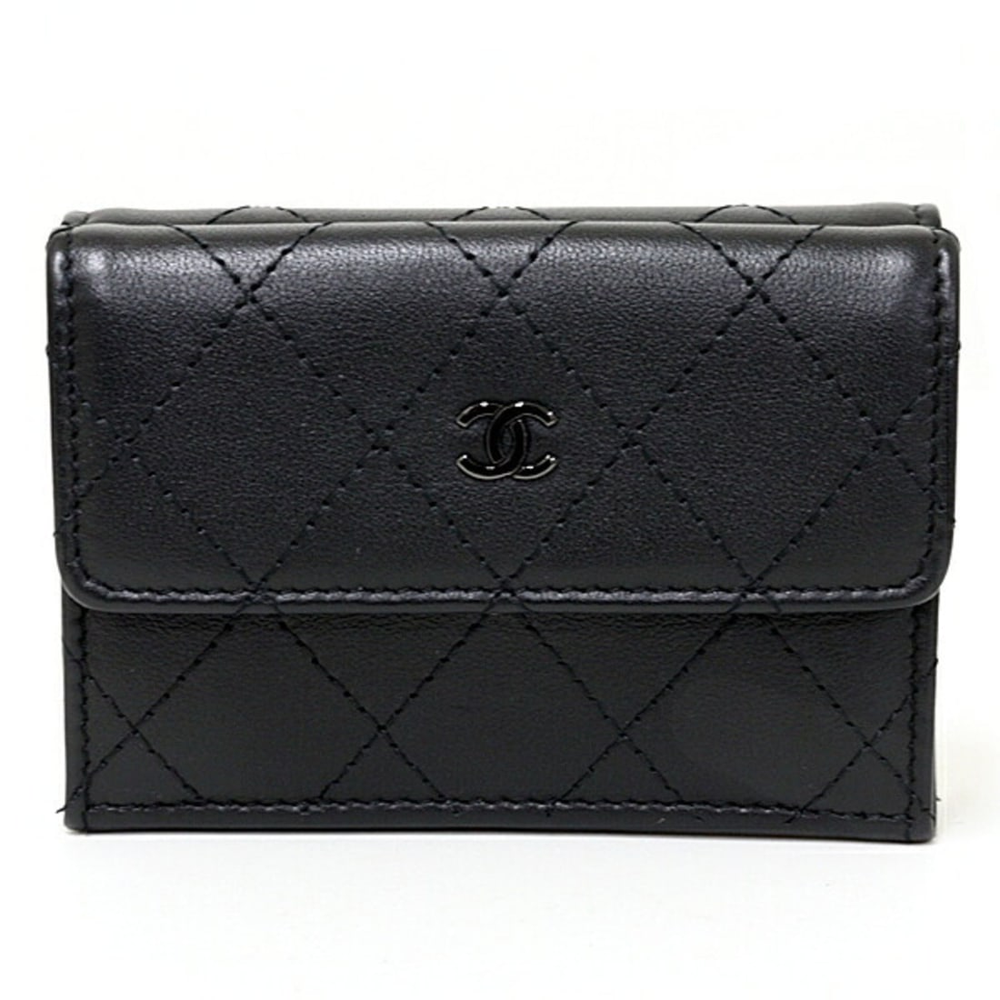 Chanel Compact Wallet Tri-fold Matelassé Leather AP3882 Black (1 of 17)