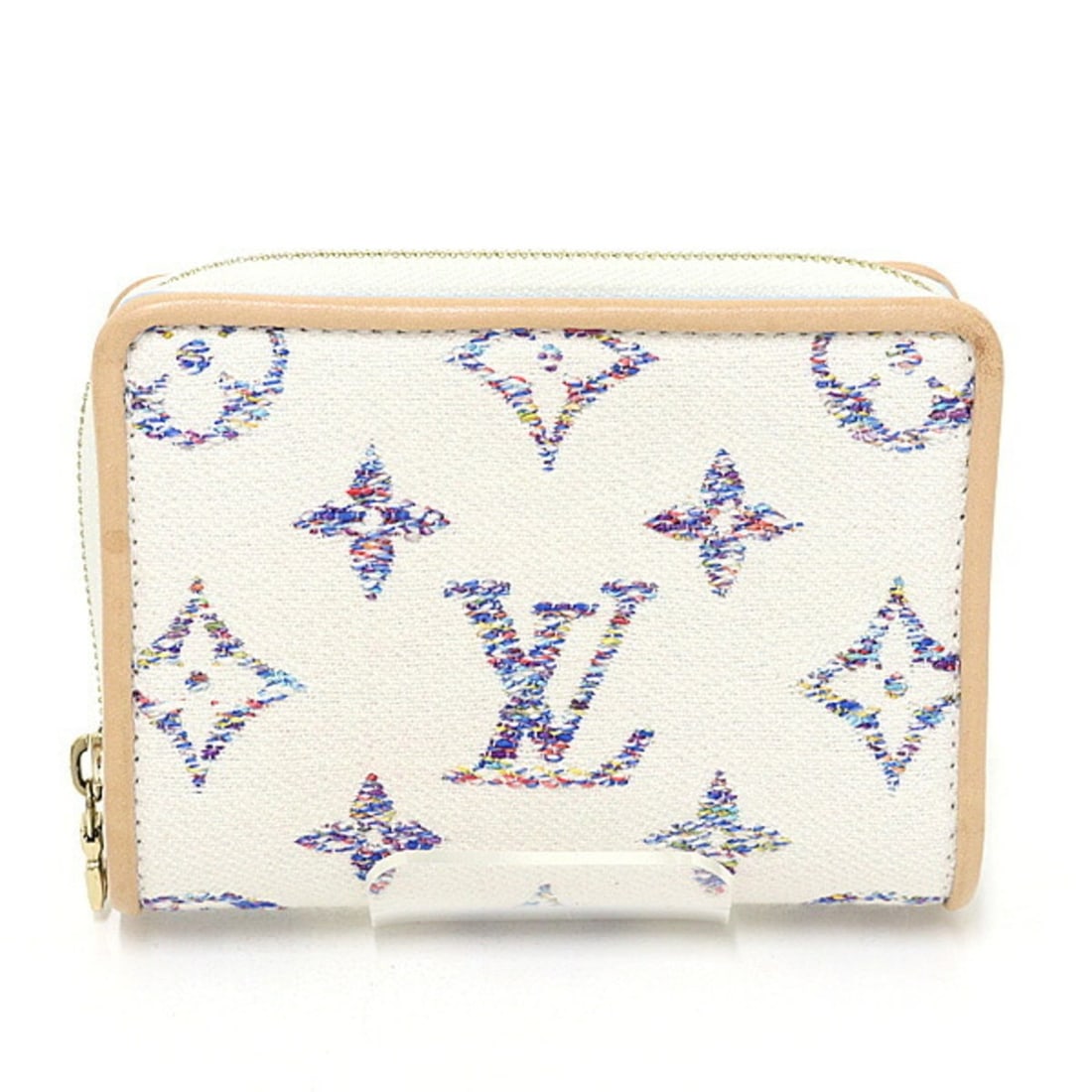 Louis Vuitton Portefeuille Lou Monogram Jacquard White M83500 Bi-fold Wallet LV: --- Catalog ---Category: SizeSize (HxWxD): 9cm x 11.7cm x 3cm / 3.54'' x 4.6'' x 1.18''Category: DesignType: Wallet (bi-fold)Color: WhiteGender: Women,MenMaterial: Monogram , Jacquard , Leather