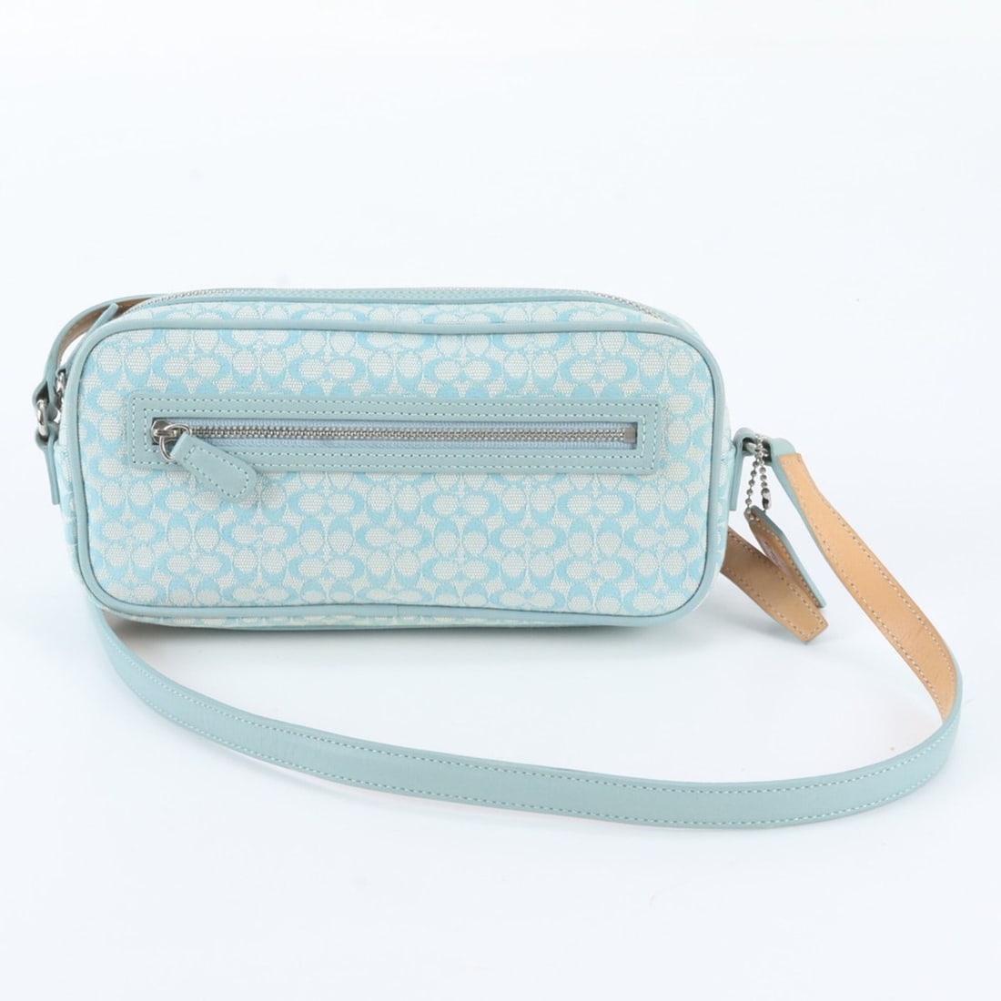 Coach Signature Canvas 6341 Leather Shoulder Bag Crossbody Tote for Women: --- Catalog ---Category: SizeSize (HxWxD): 11cm x 22cm x 5cm / 4.33'' x 8.66'' x 1.96''Category: DesignType: Crossbody bag, Shoulder bag, Tote bagColor: GreenGender: WomenMaterial: Leather , Canvas Ca