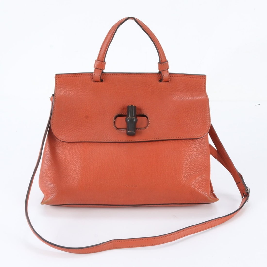 Gucci Bamboo Daily 392013 Leather 2-Way Shoulder Bag, Handbag, Crossbody Bag for Women: --- Catalog ---Category: SizeSize (HxWxD): 24cm x 33cm x 12cm / 9.44'' x 12.99'' x 4.72''Category: DesignType: Crossbody bag, Handbag, Shoulder bagColor: OrangeStyle: EverydayGender: WomenMaterial: Le