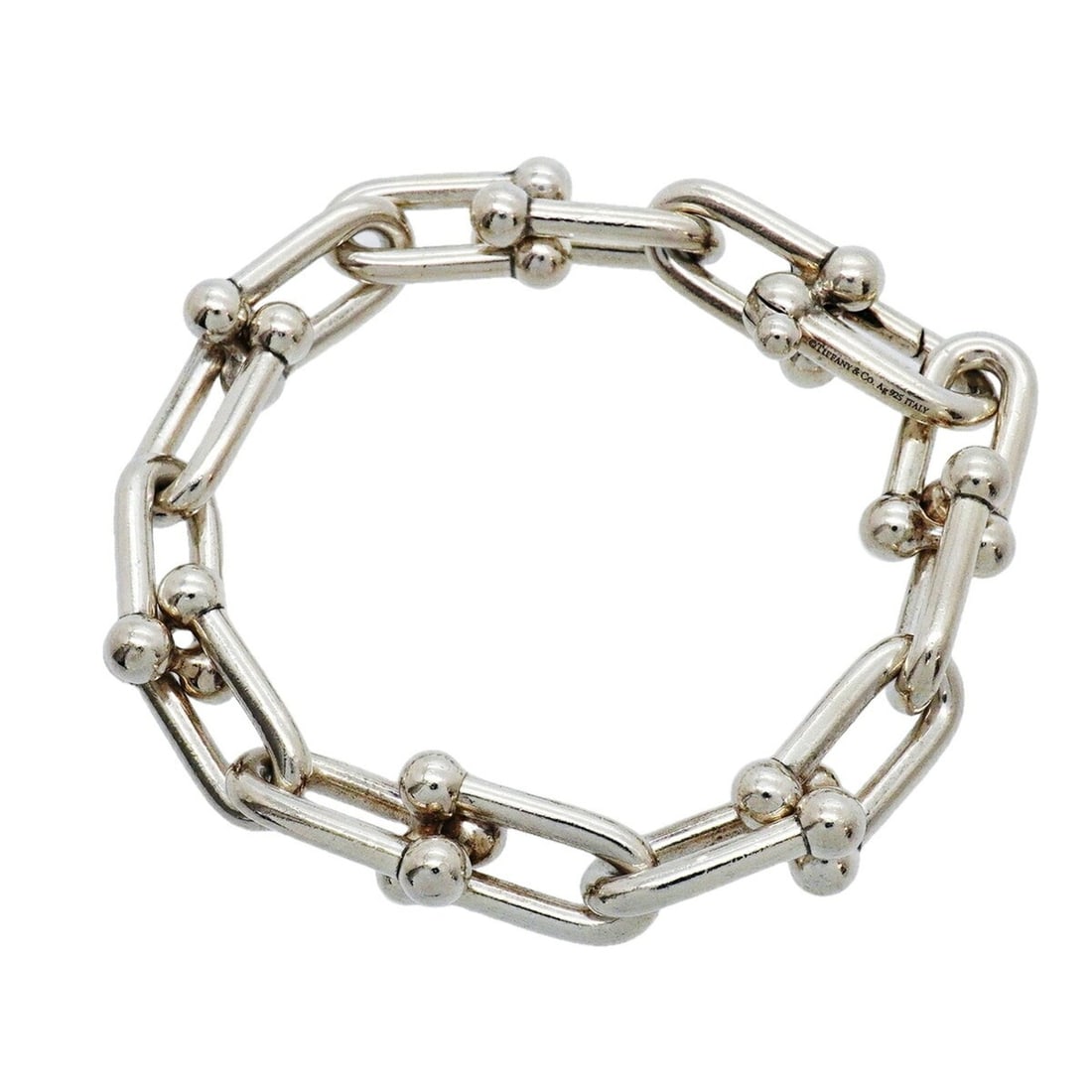 Tiffany & Co. Hardware Large Link Bracelet, Sterling Silver 925, for Men and Women: --- Catalog ---Category: SizeLength: 17.5cm / 6.88''Category: DesignType: Charm braceletGender: Men,WomenMaterial: Silver 925Category: GeneralBrand: Tiffany--- Item List ---Section: ConditionRanking: 