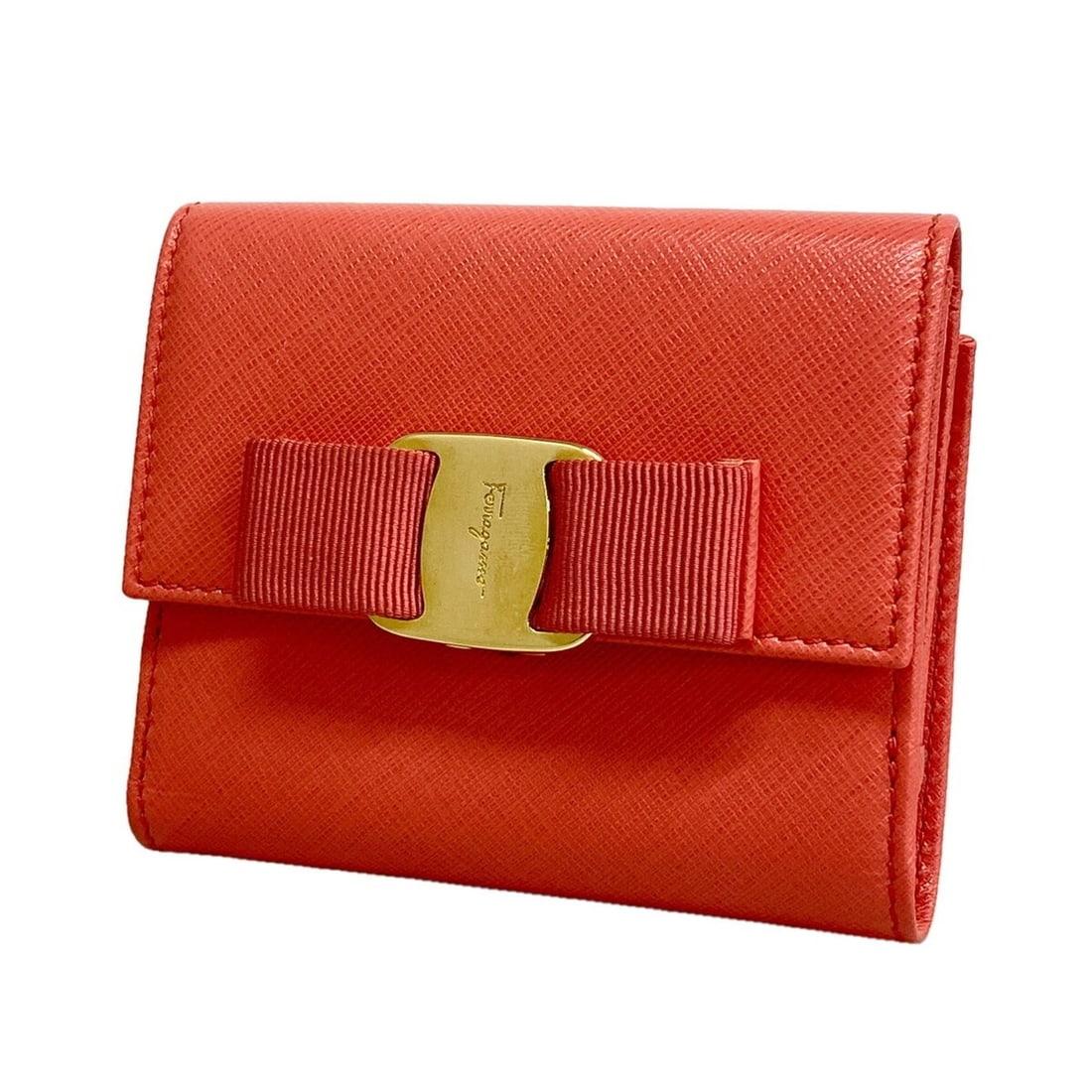 Salvatore Ferragamo Vara Leather Wallet, Salmon Pink, Women's: --- Catalog ---Category: SizeSize (HxWxD): 9cm x 11cm x 3cm / 3.54'' x 4.33'' x 1.18''Category: DesignType: Wallet (bi-fold)Color: Salmon pinkGender: WomenMaterial: Leather Category: GeneralBrand: Sal