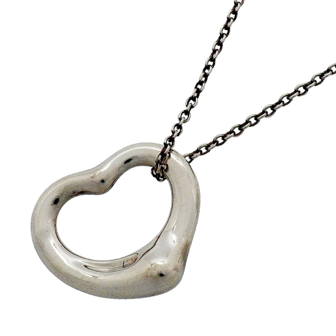 Tiffany & Co. Heart Necklace, Sterling Silver 925, Women's: --- Catalog ---Category: SizePendant Size: 14.2mm x 15.8mm / 0.55'' x 0.62''Neck Circumference: 41 cm / 16.14''Category: DesignGender: WomenMaterial: Silver 925Necklace Type: NecklaceCategory: General