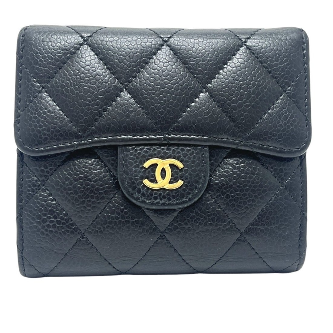 CHANEL AP0231 Matelassé Coco Mark Compact Tri-fold Wallet, Caviar Leather, Women's, Black: --- Catalog ---Category: SizeSize (HxWxD): 10cm x 11.5cm x 3cm / 3.93'' x 4.52'' x 1.18''Category: DesignType: Wallet (tri-fold)Color: BlackGender: WomenMaterial: Grained Calfskin Category: GeneralBra