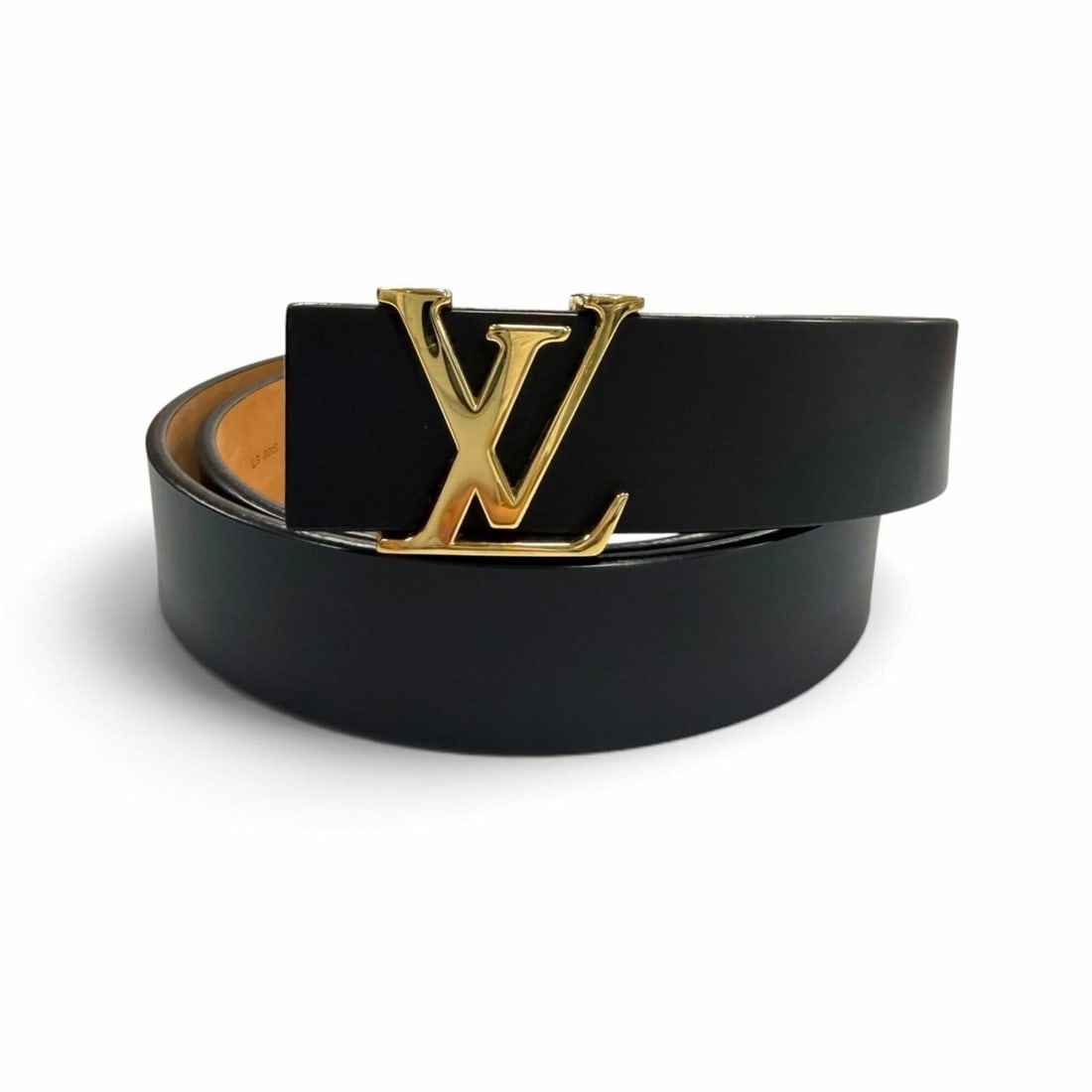 LOUIS VUITTON M6901V Ceinture Initials LV Leather Belt, Black with Gold Hardware, Size 85-34, Made: --- Catalog ---Category: SizeLength: 80.5cm - 90.5cm / 31.69'' - 35.62''Category: DesignType: Standard beltColor: BlackGender: MenMaterial (Strap): Leather Category: GeneralMPN: M6901VBrand: Louis Vui