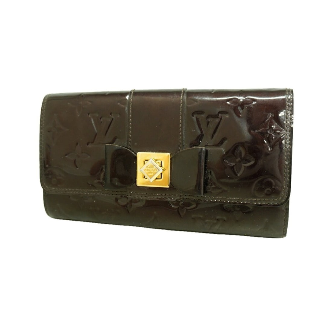 Louis Vuitton Vernis Portefeuille Saranou Long Wallet M91498 Amarante Women's P3514643: --- Catalog ---Category: SizeSize (HxWxD): 11cm x 19cm x 2cm / 4.33'' x 7.48'' x 0.78''Category: DesignType: Long wallet (bi-fold)Color: AmaranteGender: WomenCategory: GeneralMPN: M91498Brand: Louis V
