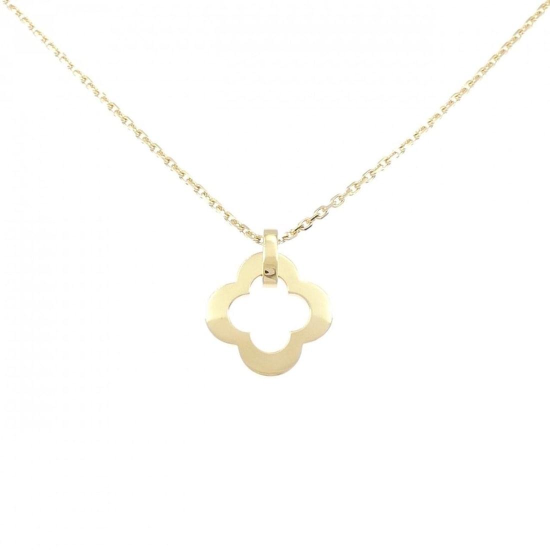 Van Cleef & Arpels Byzantine Alhambra Necklace: --- Catalog ---Category: SizePendant Size: 25.3mm x 20.9mm / 0.99'' x 0.82''Neck Circumference: 41 cm - 45 cm / 16.14'' - 17.71''Category: DesignGender: WomenMaterial: Yellow gold (18K)Pendant Type: