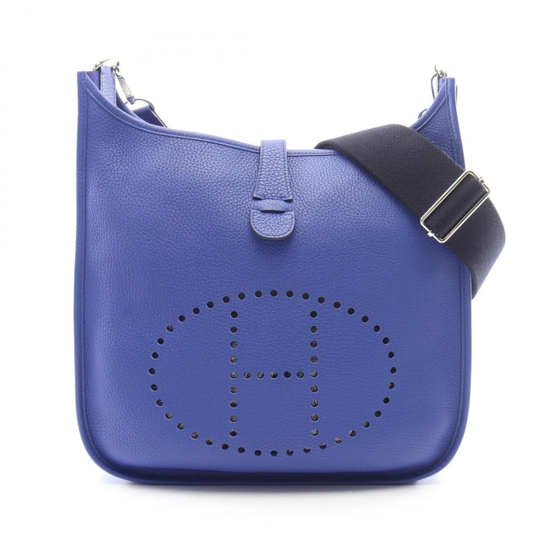 Hermes Evelyne 3 Trois GM Blue Electric Shoulder Bag Handbag Taurillon Clemence Leather Women's: --- Catalog ---Category: SizeSize (HxWxD): 32cm x 31cm x 8.5cm / 12.59'' x 12.2'' x 3.34''Category: DesignType: Handbag, Shoulder bagColor: BlueGender: WomenMaterial: Taurillon clemence leather