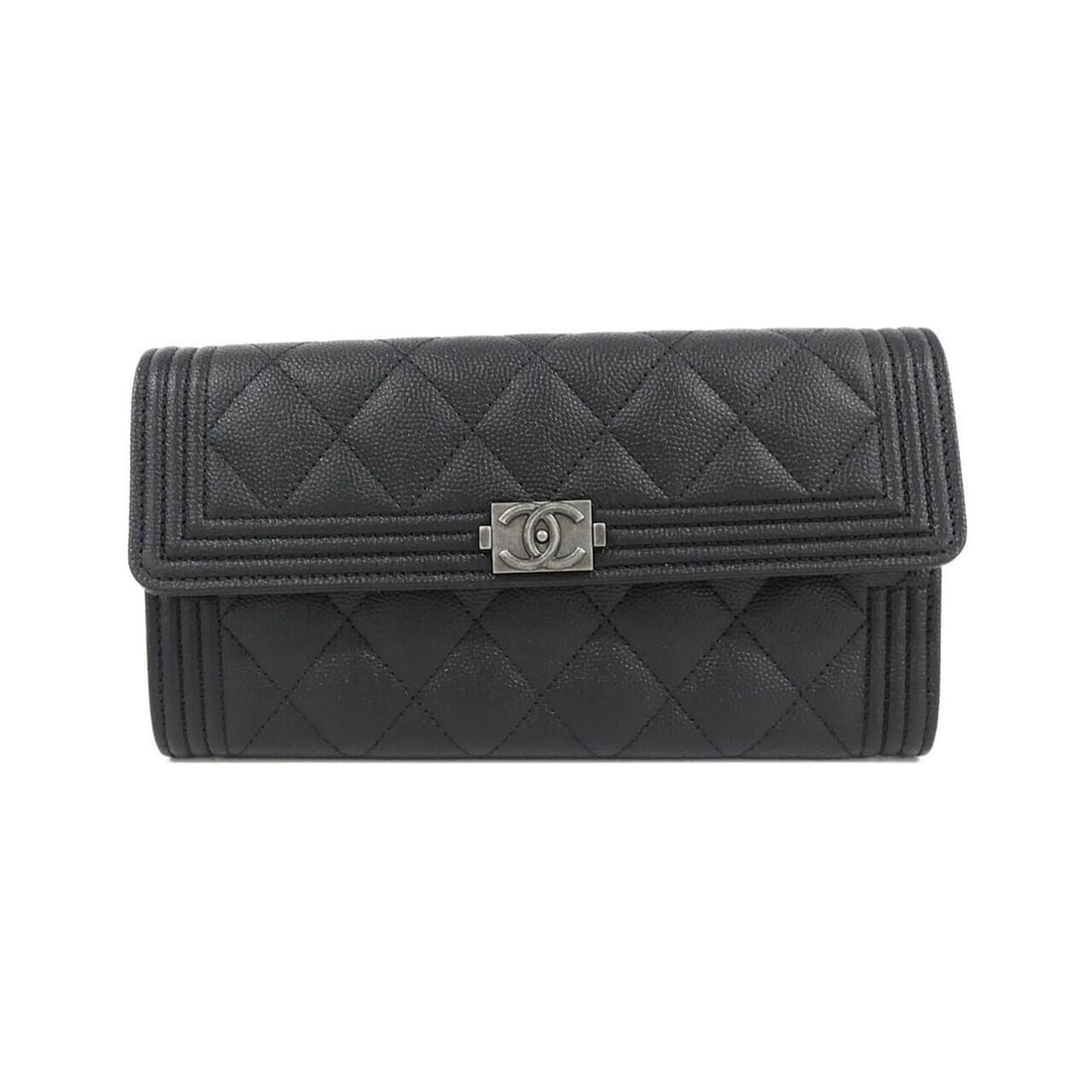 Chanel Boy line 80286 wallet: --- Catalog ---Category: SizeSize (HxWxD): 10cm x 20cm x 3cm / 3.93'' x 7.87'' x 1.18''Category: DesignType: Long wallet (bi-fold)Color: BlackGender: WomenMaterial: Grained Calfskin Category: