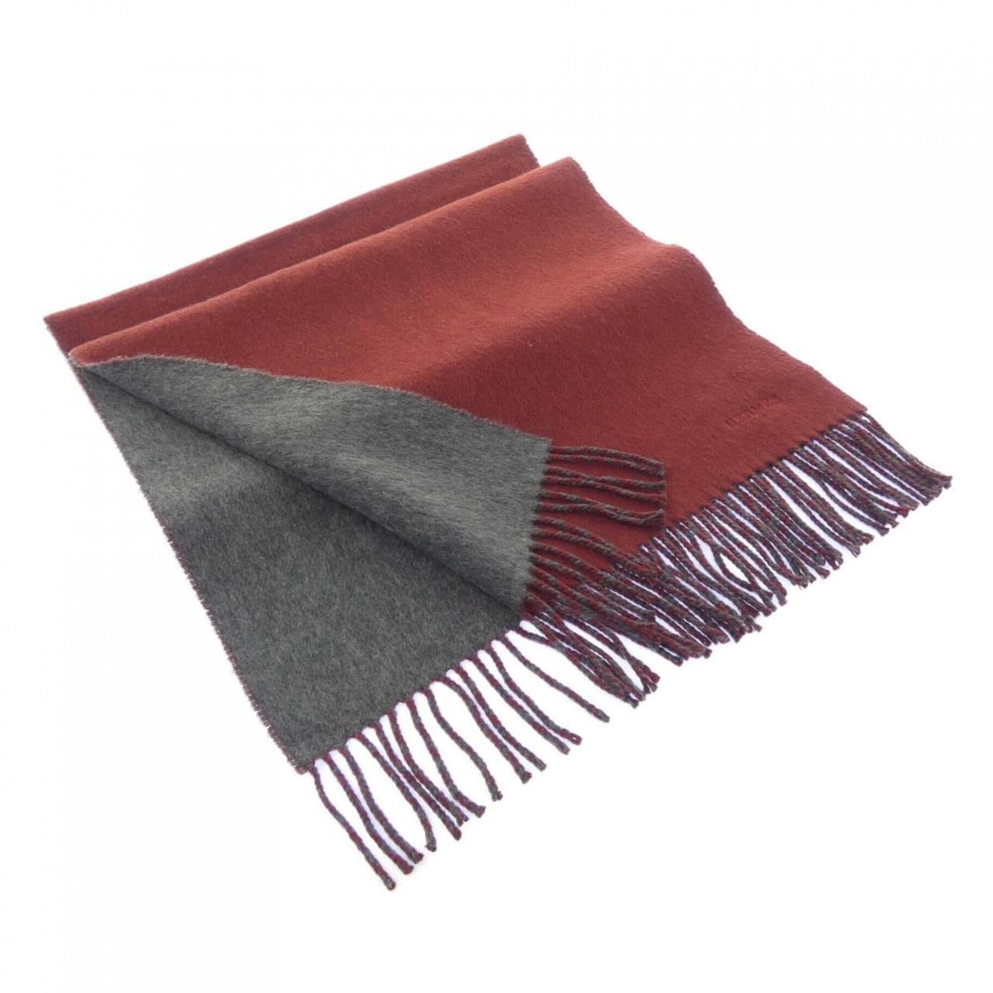 Hermes RECTO VERSO H393800T Scarf: --- Catalog ---Category: SizeSize (LxW): 1.54m x 41cm / 60.62'' x 16.14''Category: DesignType: StoleColor: Red colorGender: MenMaterial: Cashmere 100%Category: GeneralBrand: HermesModel: H393800T---