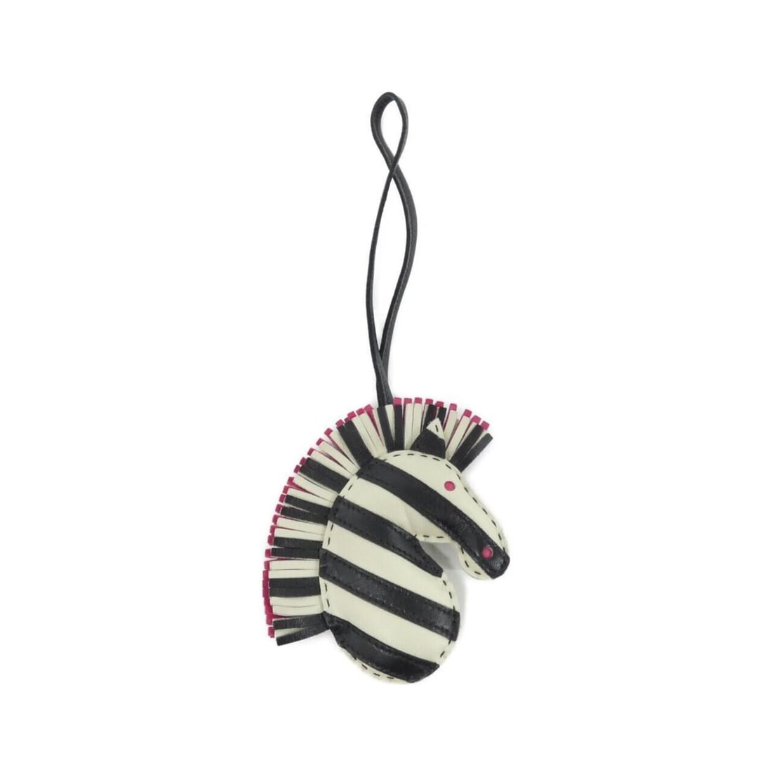 Hermes GG Savannah Accessory Bag Charm 083358CA: --- Catalog ---Category: SizeChain Length: 340.00mm / 13.39''Size (HxWxD): 90.00mm x 100.00mm / 3.54'' x 3.94''Category: DesignType: Handbag charmColor: BlackGender: Women,MenMaterial: Agneau