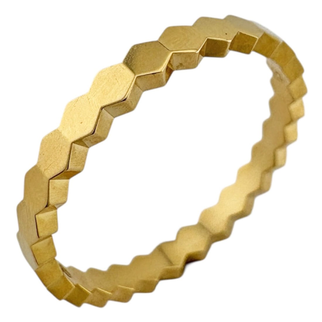 Chaumet B de Ring, 18k Gold, Women's Ring: --- Catalog ---Category: SizeJP Size: 12.5US Size: 6.5Category: DesignType: Band ringColor: GoldGender: WomenMaterial: Yellow gold (18K)Category: GeneralBrand: Chaumet--- Item List ---Section: Conditi