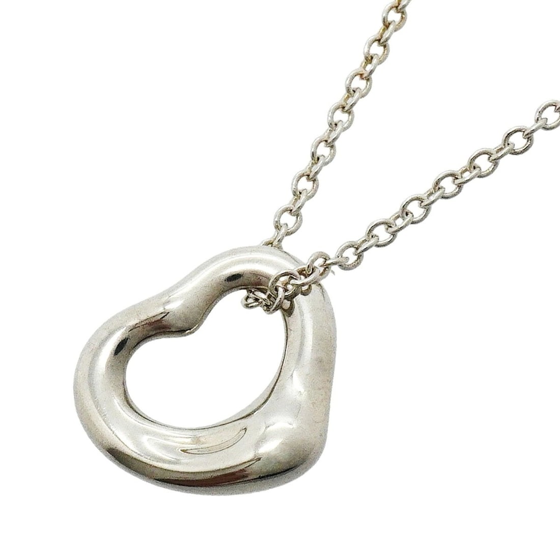 Tiffany & Co. Heart Necklace, Sterling Silver 925, Women's: --- Catalog ---Category: SizePendant Size: 10mm x 11mm / 0.39'' x 0.43''Neck Circumference: 41 cm / 16.14''Category: DesignGender: WomenMaterial: Silver 925Necklace Type: NecklaceCategory: GeneralBran