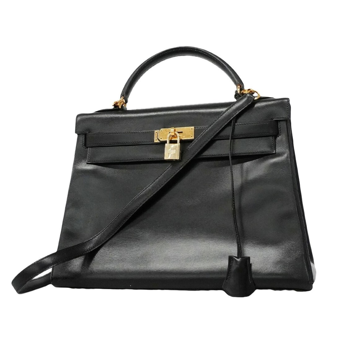 Hermes Kelly 32 Handbag, Box Calf Leather, Black, ?W Stamp, 2-way Bag for Women: --- Catalog ---Category: SizeSize (HxWxD): 23cm x 32cm x 12cm / 9.05'' x 12.59'' x 4.72''Category: DesignType: HandbagColor: BlackGender: WomenMaterial: Box calf leather Hardware Color: GoldCategory: 