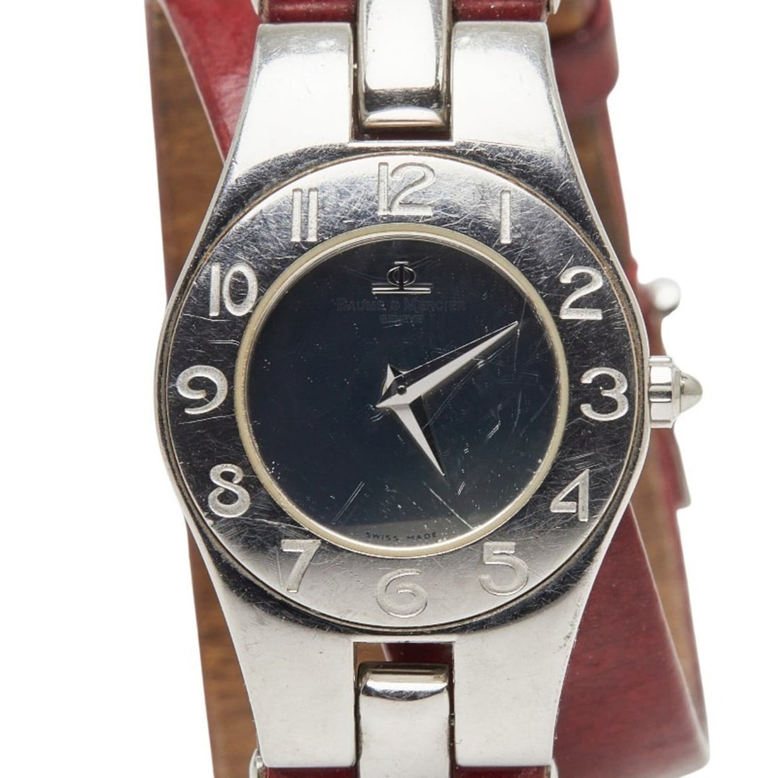 Baume & Mercier Linea Watch 65305 Quartz Silver Dial Stainless Steel Leather Ladies: --- Catalog ---Category: SizeWrist Size: 15cm / 5.9''Case Diameter: 25mm / 0.98''Category: DesignType: WristwatchGender: WomenColor (Dial): SilverMaterial (Band): LeatherMaterial (Case): Stainless ste