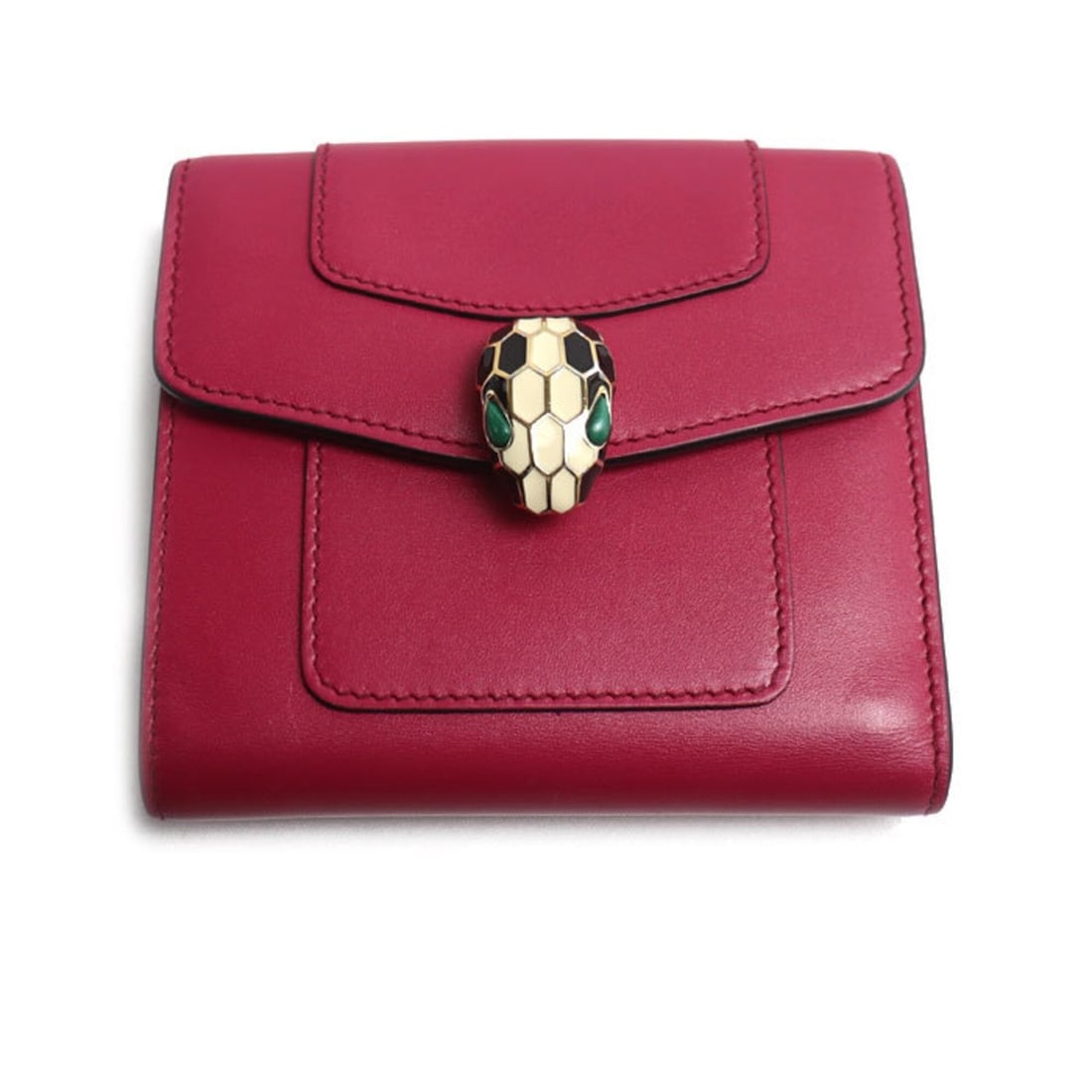 BVLGARI Serpenti Forever Compact Wallet Tri-fold Pink x Purple 287163 Women's: --- Catalog ---Category: SizeSize (HxWxD): 10cm x 11cm x 3cm / 3.93'' x 4.33'' x 1.18''Category: DesignType: Wallet (tri-fold)Color: Pink, PurpleGender: WomenMaterial: Leather Category: GeneralMPN: 28