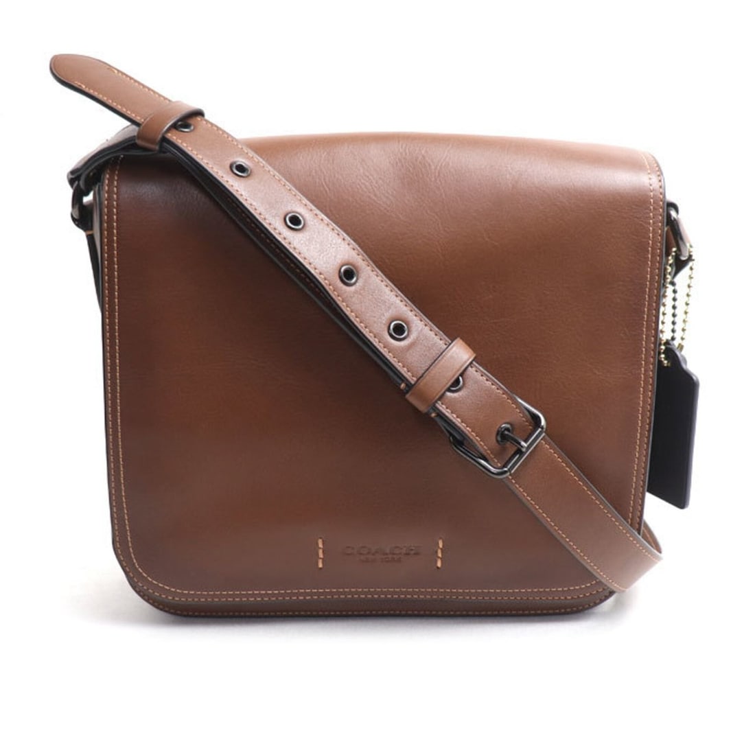 COACH Gotham Messenger 27 Shoulder Bag, Brown, C2679, Men's: --- Catalog ---Category: SizeSize (HxWxD): 24cm x 27cm x 8.5cm / 9.44'' x 10.62'' x 3.34''Category: DesignType: Shoulder bagColor: BrownGender: MenMaterial: Leather Category: GeneralMPN: C2679Brand: C