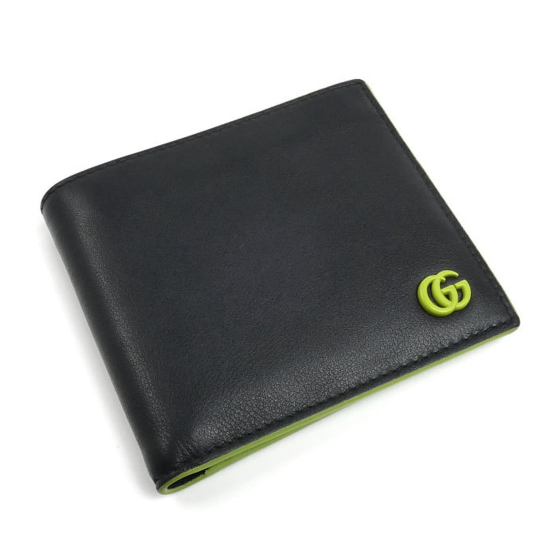 GUCCI Double G Petite Marmont Bi-fold Wallet, Black, 835048 AAE1V 1060, Men's: --- Catalog ---Category: SizeSize (HxWxD): 9.5cm x 11cm / 3.74'' x 4.33''Category: DesignType: Wallet (bi-fold)Color: BlackGender: MenMaterial: Leather Category: GeneralMPN: 835048 AAE1V 1060Brand: Gu