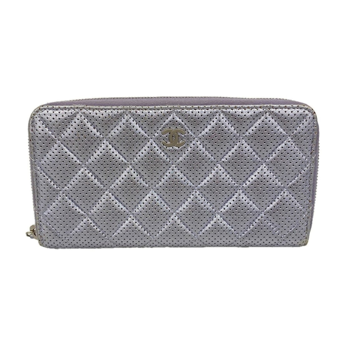 Chanel long wallet, Matelassé, perforated leather, purple, women's.: --- Catalog ---Category: SizeSize (HxWxD): 10.5cm x 19cm x 2.5cm / 4.13'' x 7.48'' x 0.98''Category: DesignType: Long wallet (bi-fold)Color: PurpleGender: WomenMaterial: Leather Category: GeneralBrand
