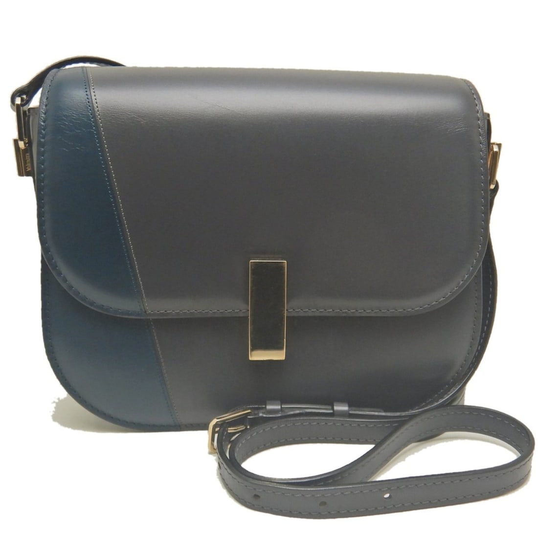 Valextra Iside Crossbody Shoulder Bag, Calf Leather, Gray/Navy, Women's, 254257: --- Catalog ---Category: SizeSize (HxWxD): 16cm x 20cm x 10cm / 6.29'' x 7.87'' x 3.93''Category: DesignType: Shoulder bagColor: Gray, NavyGender: WomenMaterial: Leather Leather/Fur Type: CalfskinCate