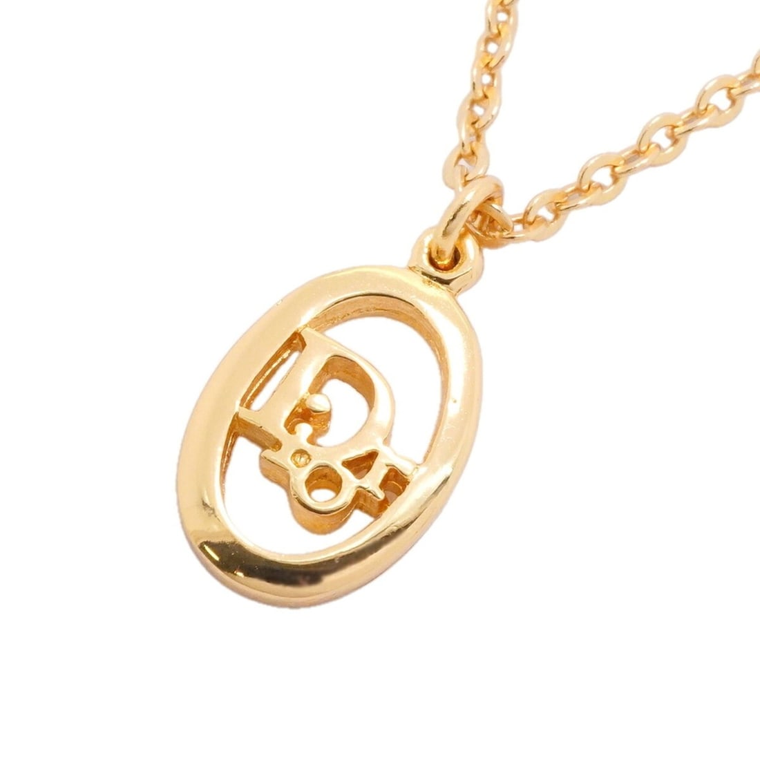 Christian Dior Necklace, Oval, GP Plated Gold, Women's: --- Catalog ---Category: SizePendant Size: 21.9mm x 11.3mm / 0.86'' x 0.44''Neck Circumference: 39 cm - 44 cm / 15.35'' - 17.32''Category: DesignColor: GoldGender: WomenMaterial: Gold platingNecklace 