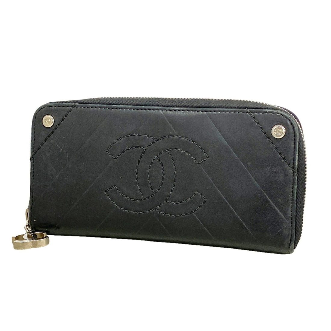 Chanel long wallet, V-stitch, lambskin, black, women's.: --- Catalog ---Category: SizeSize (HxWxD): 9.5cm x 19cm x 2.5cm / 3.74'' x 7.48'' x 0.98''Category: DesignType: Long wallet (bi-fold)Color: BlackGender: WomenMaterial: Leather Leather/Fur Type: Lambsk