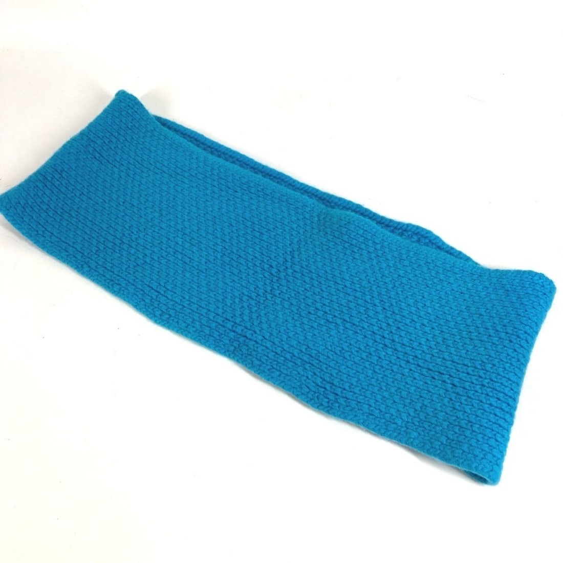 HERMES Snood Accessory Scarf Cashmere Men's Women's Blue: --- Catalog ---Category: SizeSize (LxW): 18.5cm x 50cm / 7.28'' x 19.68''Category: DesignType: Infinity scarfColor: BlueGender: Men,WomenMaterial: Cashmere Category: GeneralBrand: HermesCountry of Ori