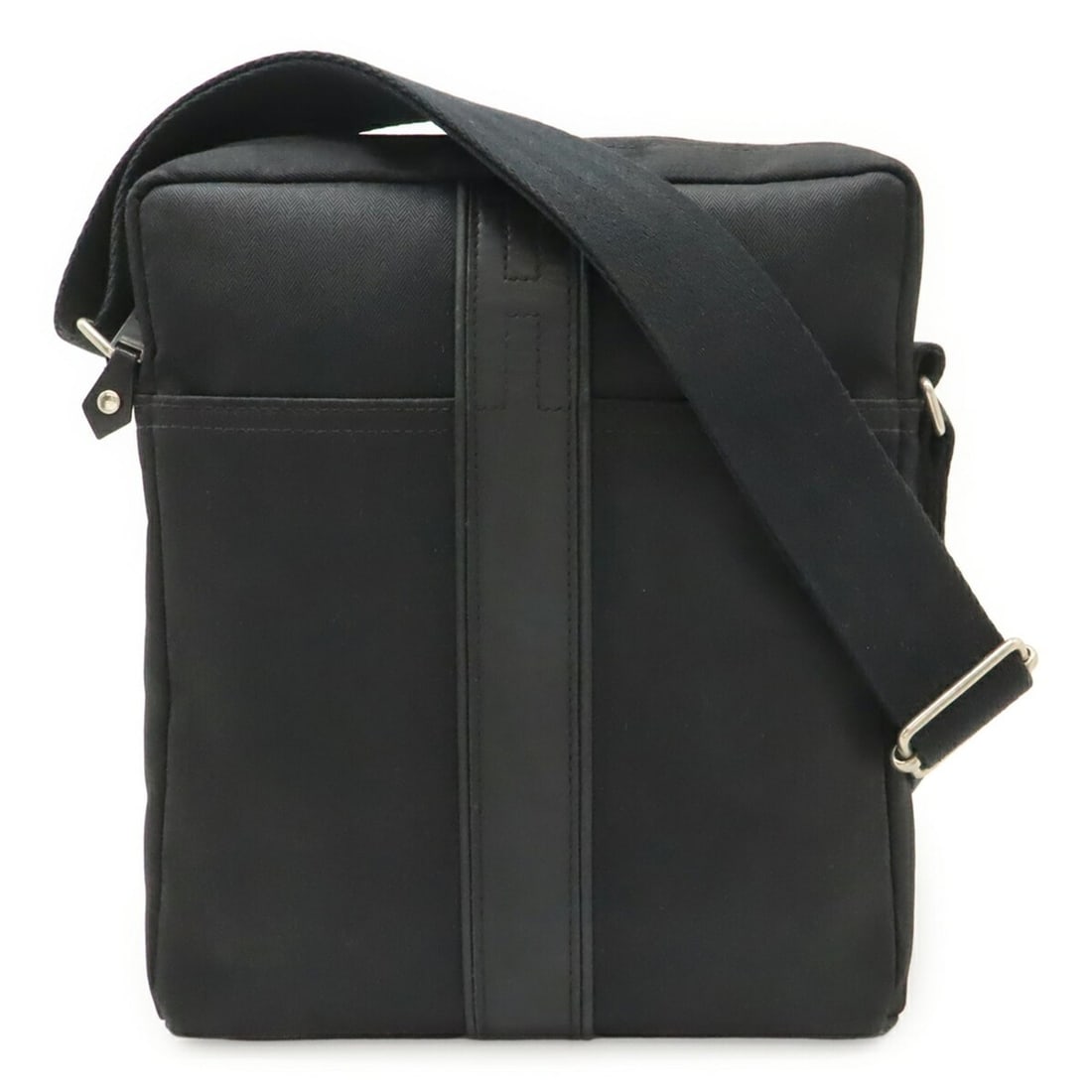 HERMES Acapulco Bandoulière MM Shoulder Bag Pochette Toile Chevron Leather Black: --- Catalog ---Category: SizeWeight: 460g / 1.01lb.Size (HxWxD): 26.5cm x 23cm x 6cm / 10.43'' x 9.05'' x 2.36''Strap Length: 148cm / 58.26''Category: DesignType: Pochette, Shoulder bagColor: