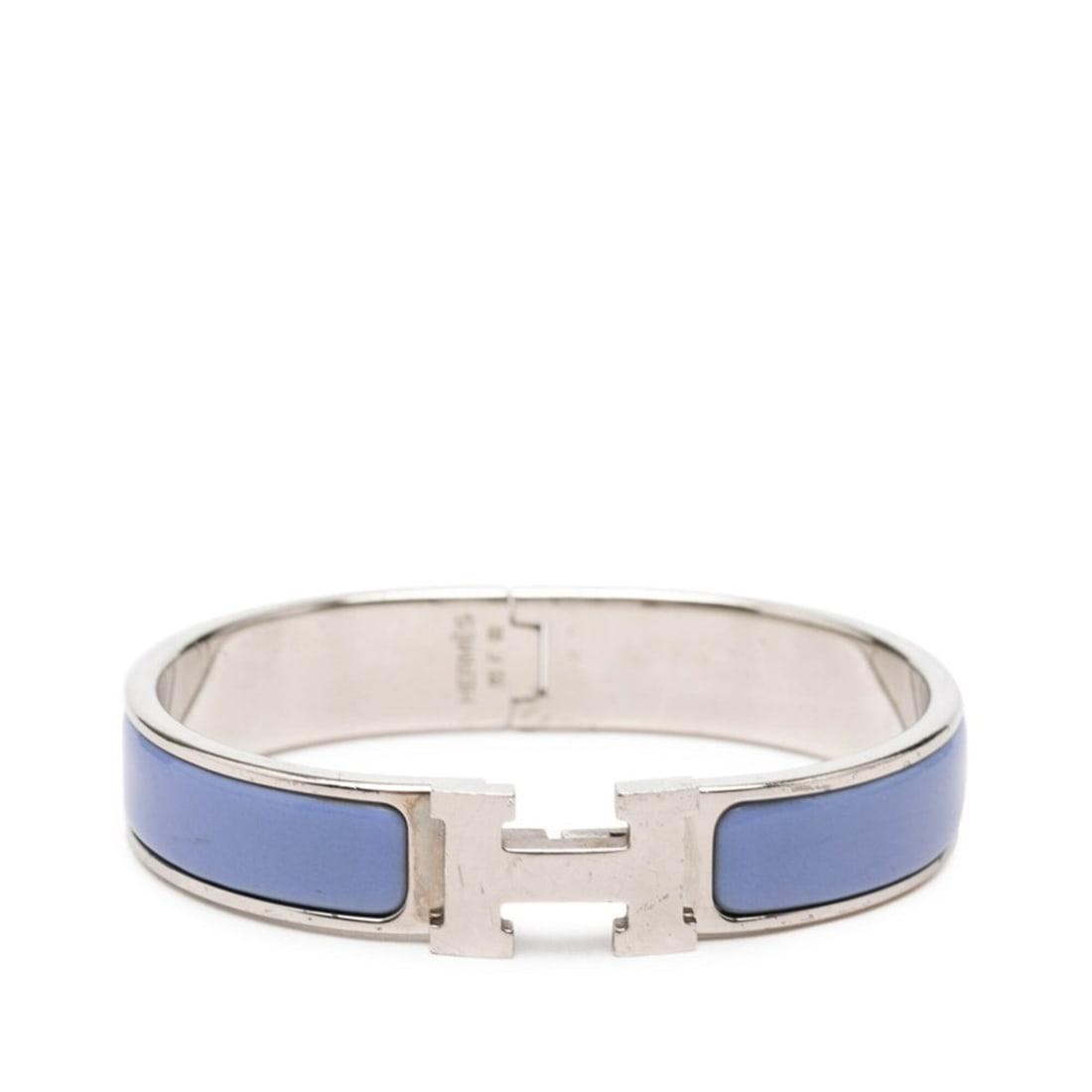 Hermes Click H PM Logo Enamel Bracelet Bangle Blue Silver Metal Women's HERMES: --- Catalog ---Category: SizeLength: 16cm / 6.29''Category: DesignType: Charm braceletColor: Blue, SilverGender: WomenMaterial: MetalCategory: GeneralBrand: Hermes--- Item List ---Section: ConditionRa