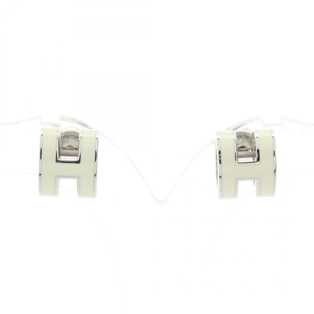 Hermes Mini Pop H earrings, stainless steel, women's jewelry, silver/ivory.: --- Catalog ---Category: SizeSize (HxWxD): 9.00mm x 7.00mm / 0.35'' x 0.28''Category: DesignType: Stud earringsColor: Ivory, SilverGender: WomenMaterial: Stainless steelCategory: GeneralBrand: Hermes-