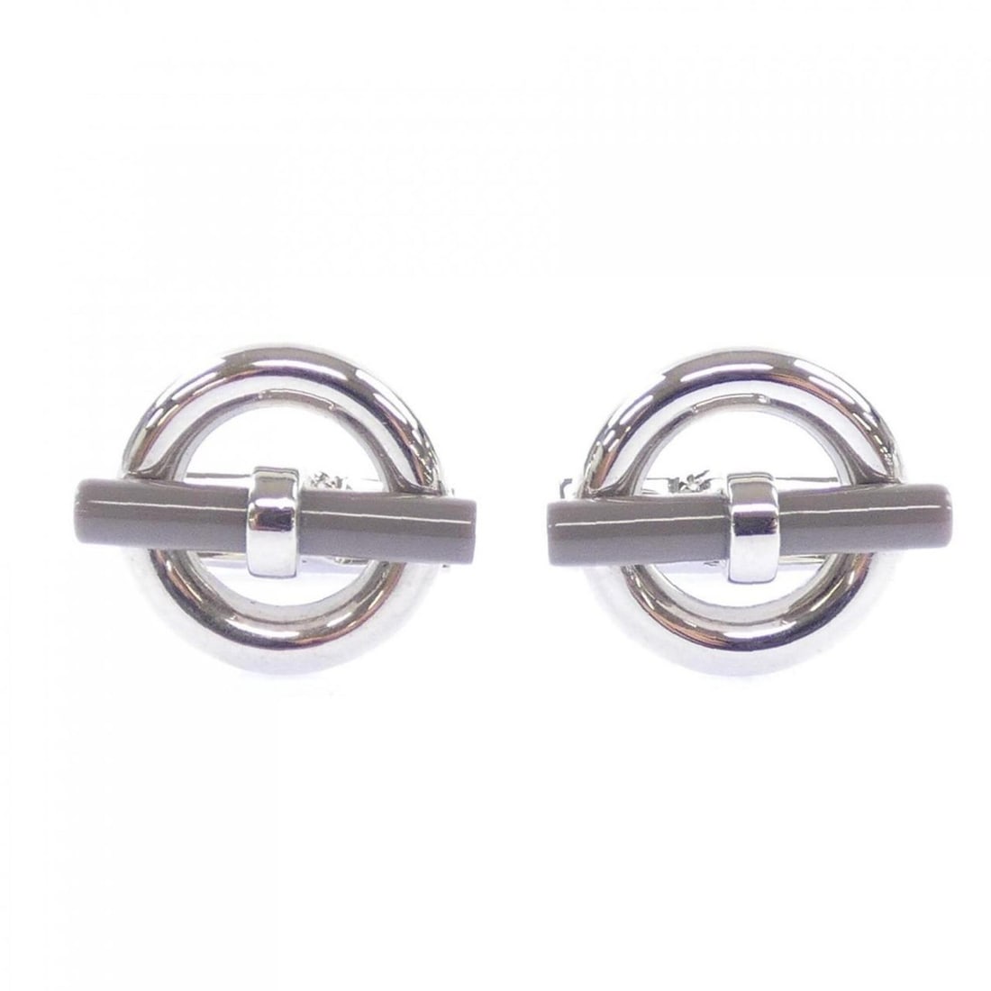 Hermes cufflinks: --- Catalog ---Category: SizeSize (HxWxD): 20.00mm x 20.00mm / 0.79'' x 0.79''Category: DesignType: CufflinksColor: SilverGender: WomenCategory: GeneralBrand: Hermes--- Item List ---Section: